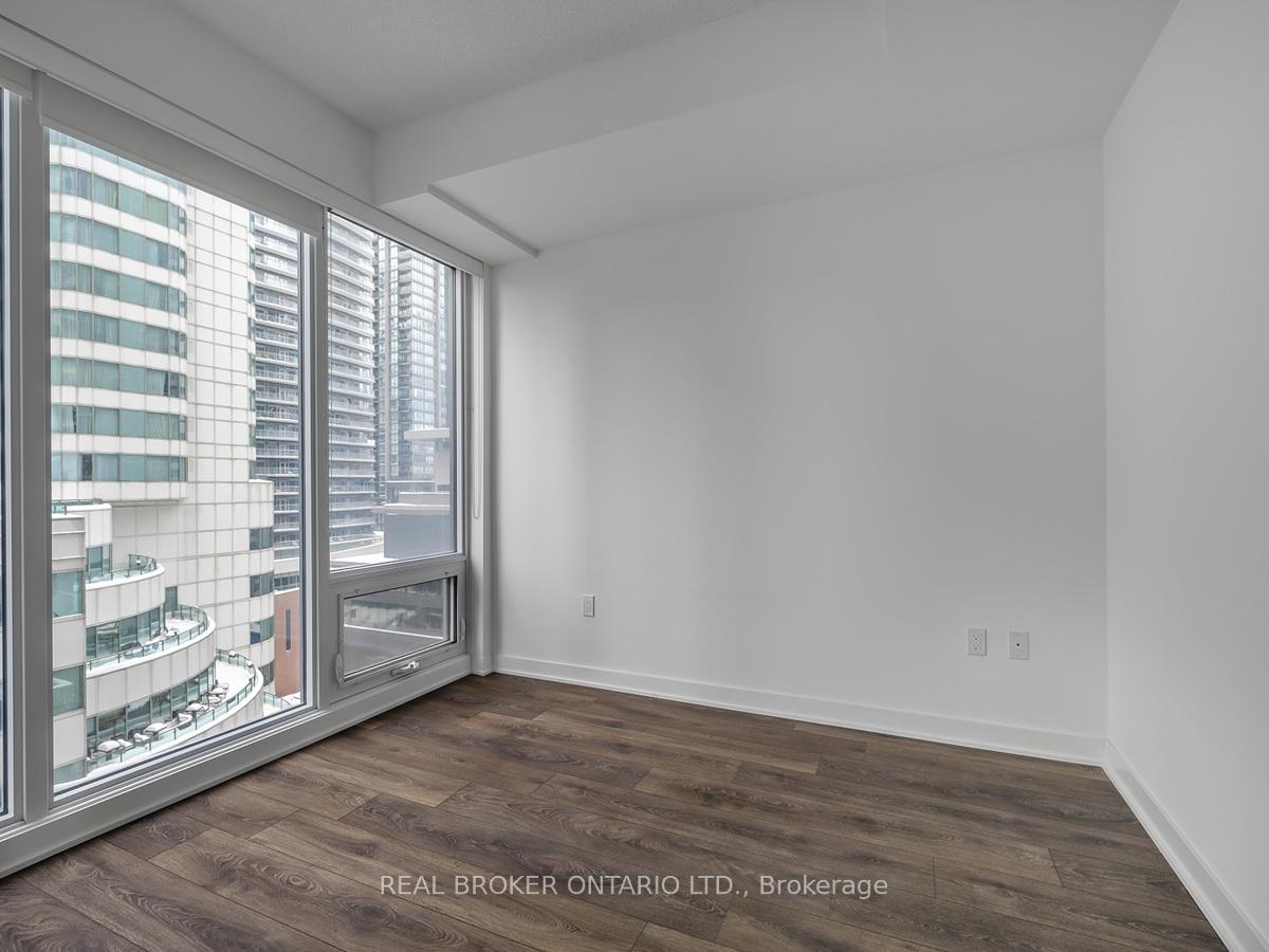 1 Bedroom Condo at 125 Blue Jays, Toronto For sale