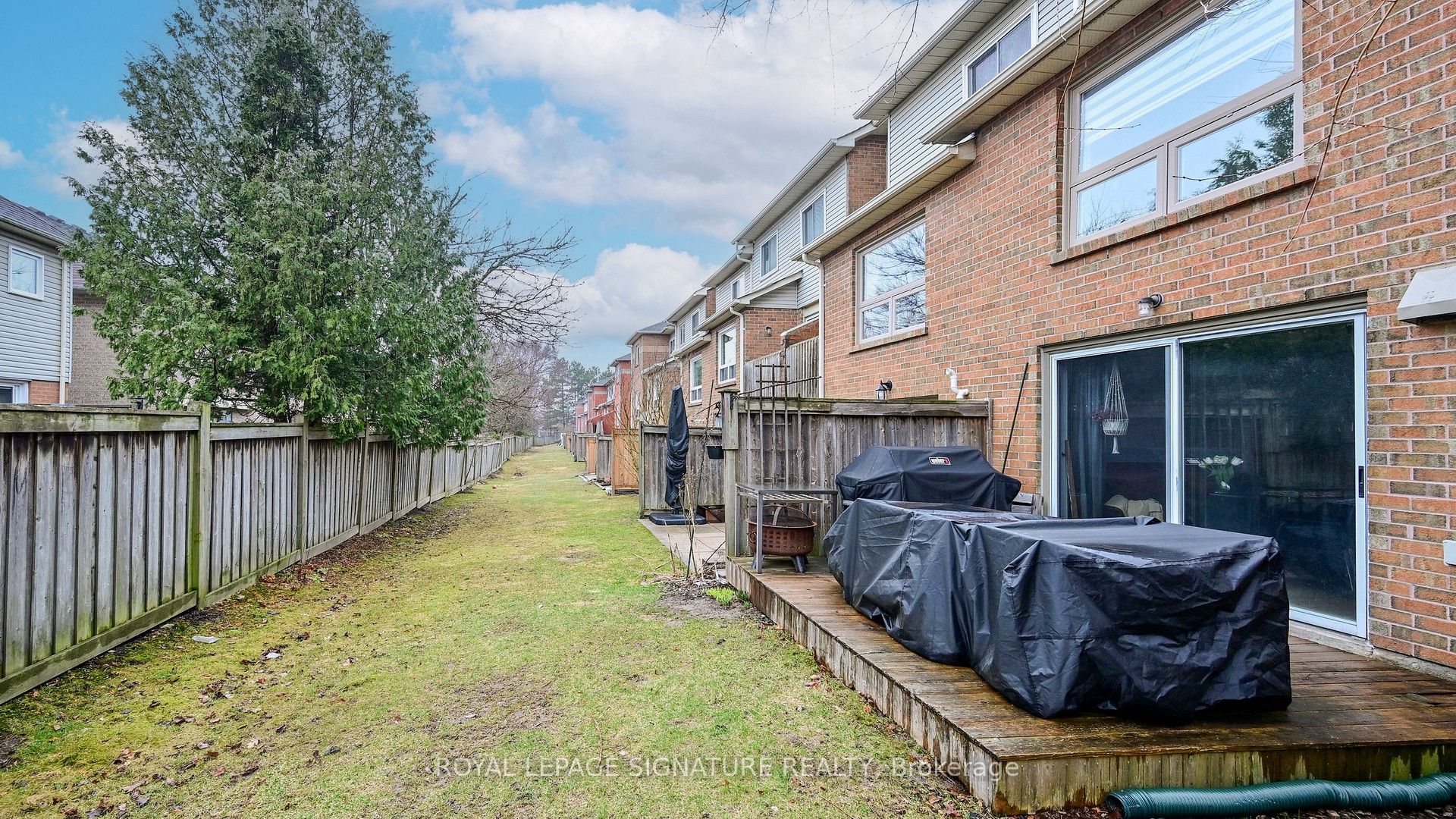 885 Caribou Valley Circle, Newmarket, ON L3X 1W9