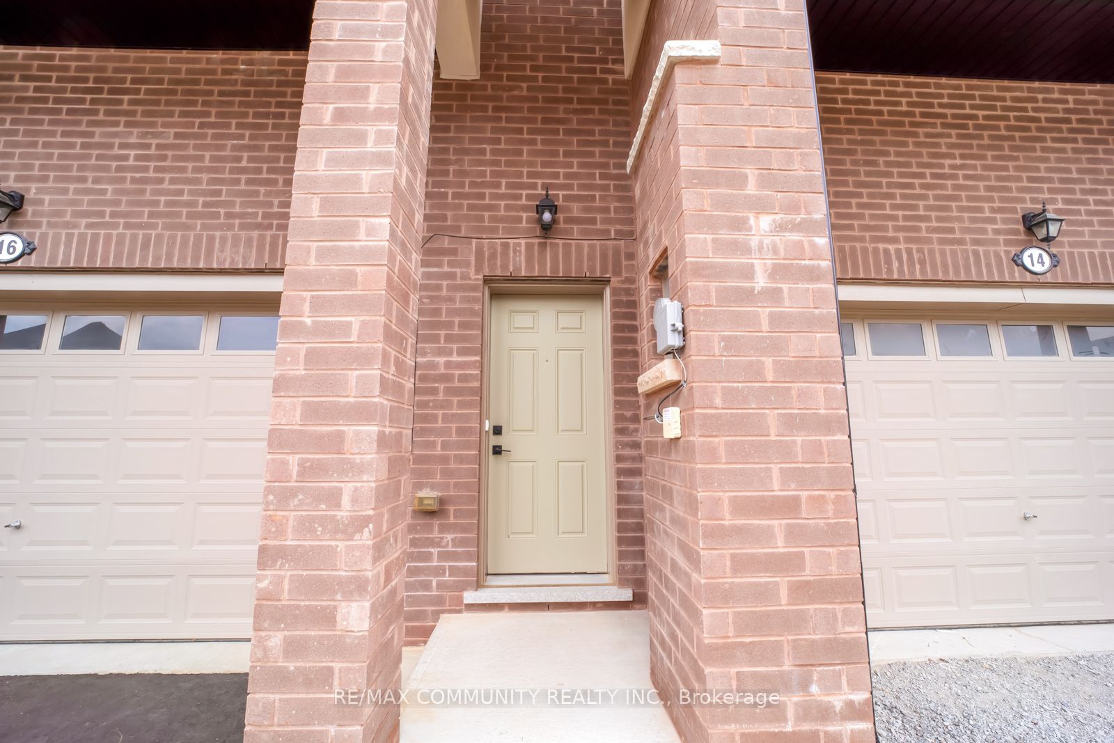 16 Alan Williams Trail
