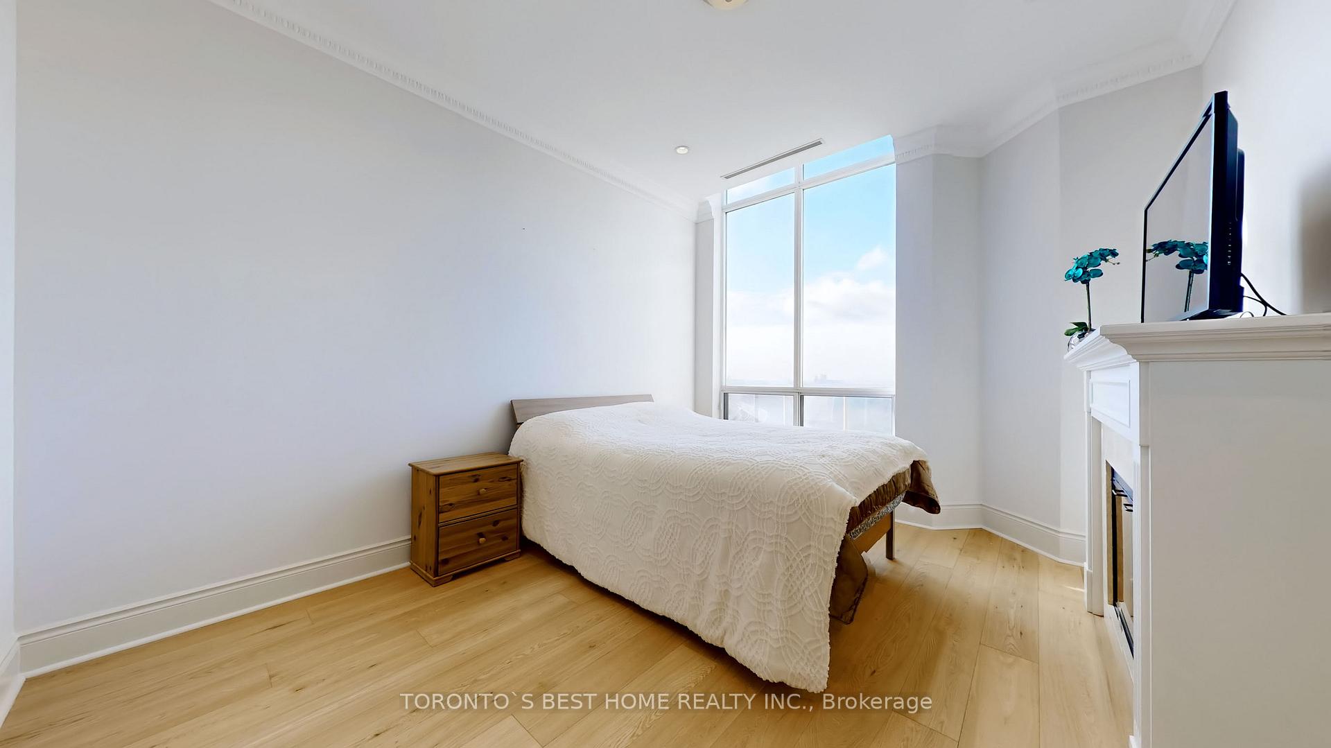 3 Bedrooms Condo at 80 Harrison Garden,  Toronto For sale