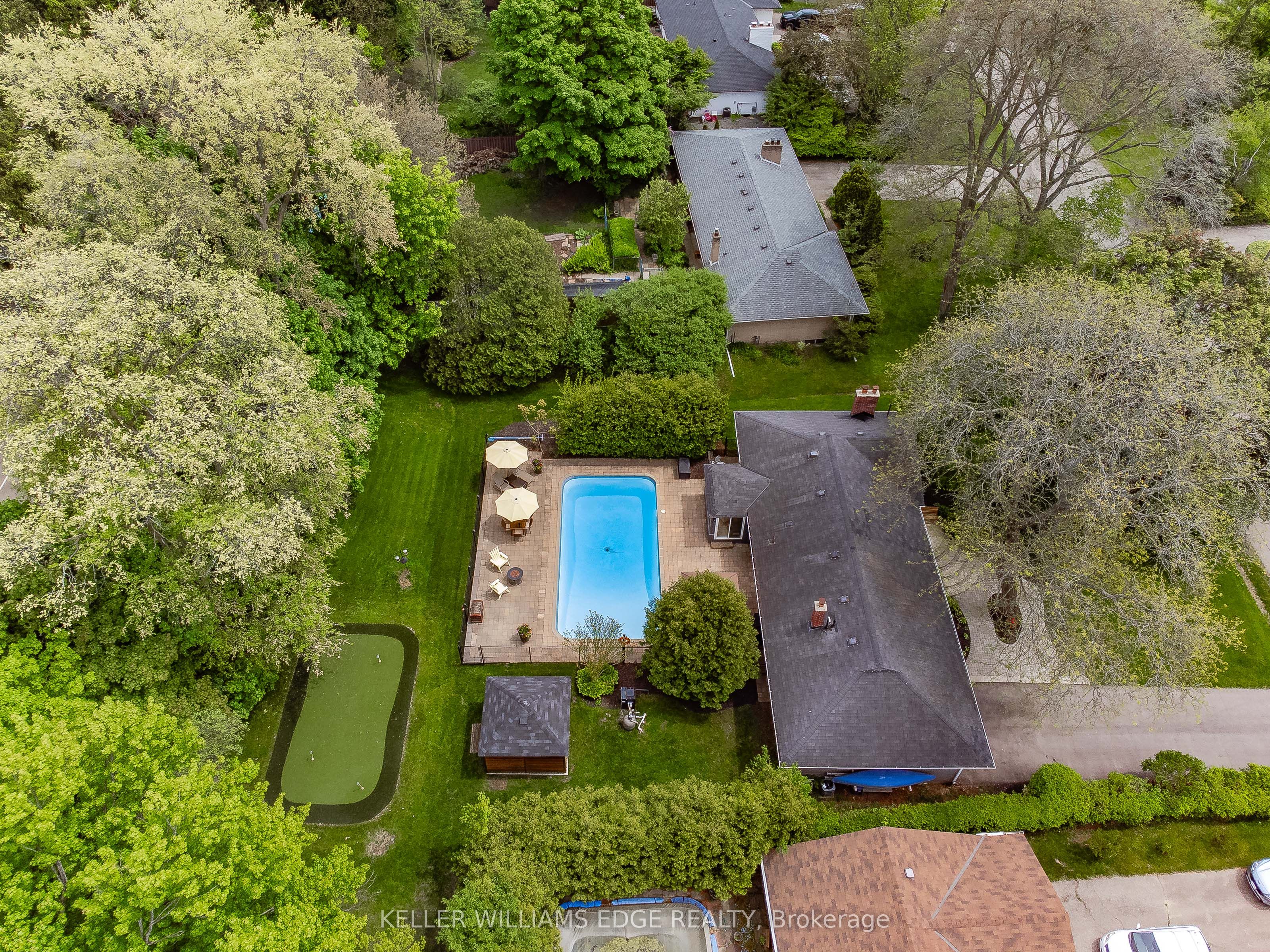 1589 Crediton Parkway