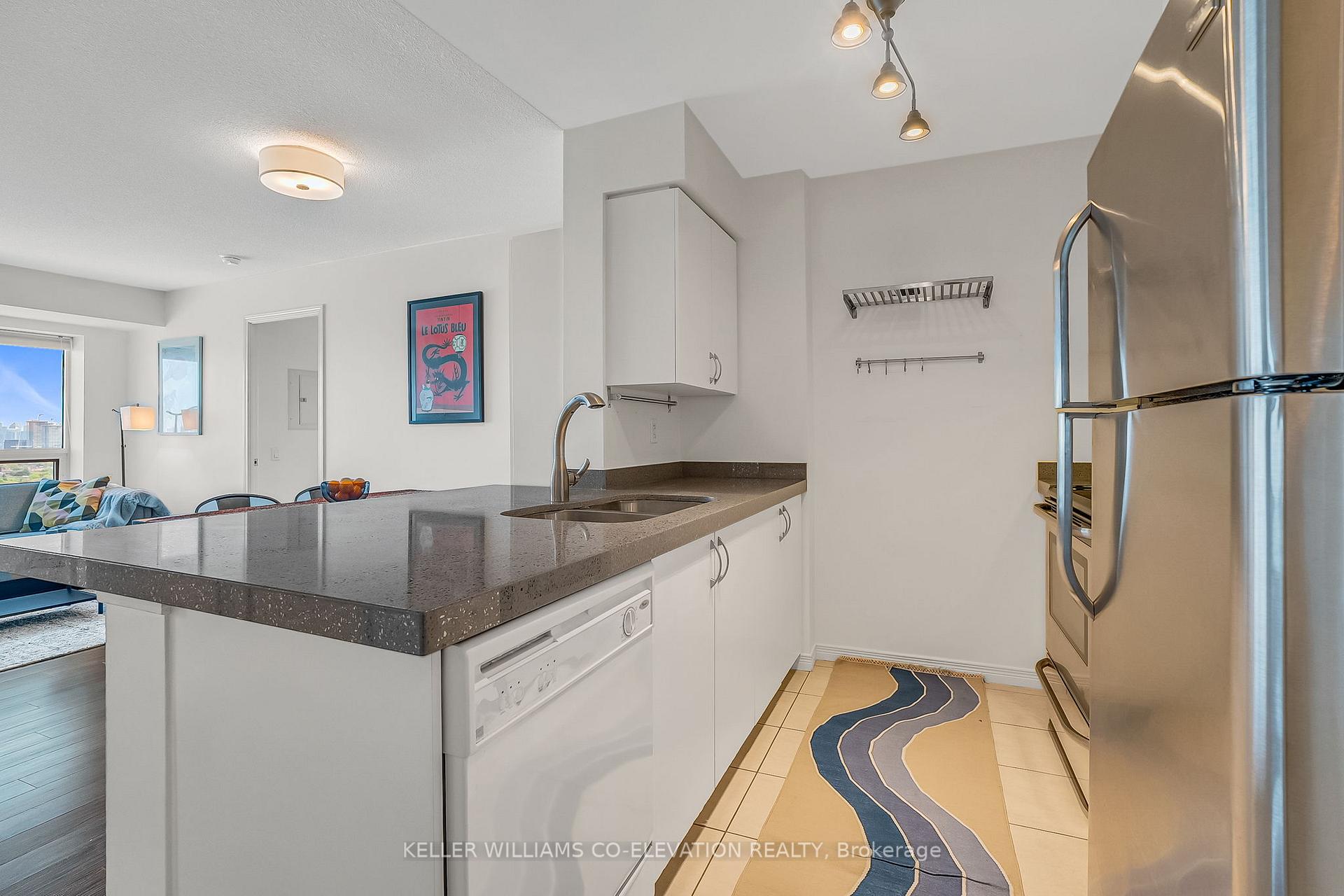 3 Bedrooms Condo at 60 Heintzman, Toronto For sale