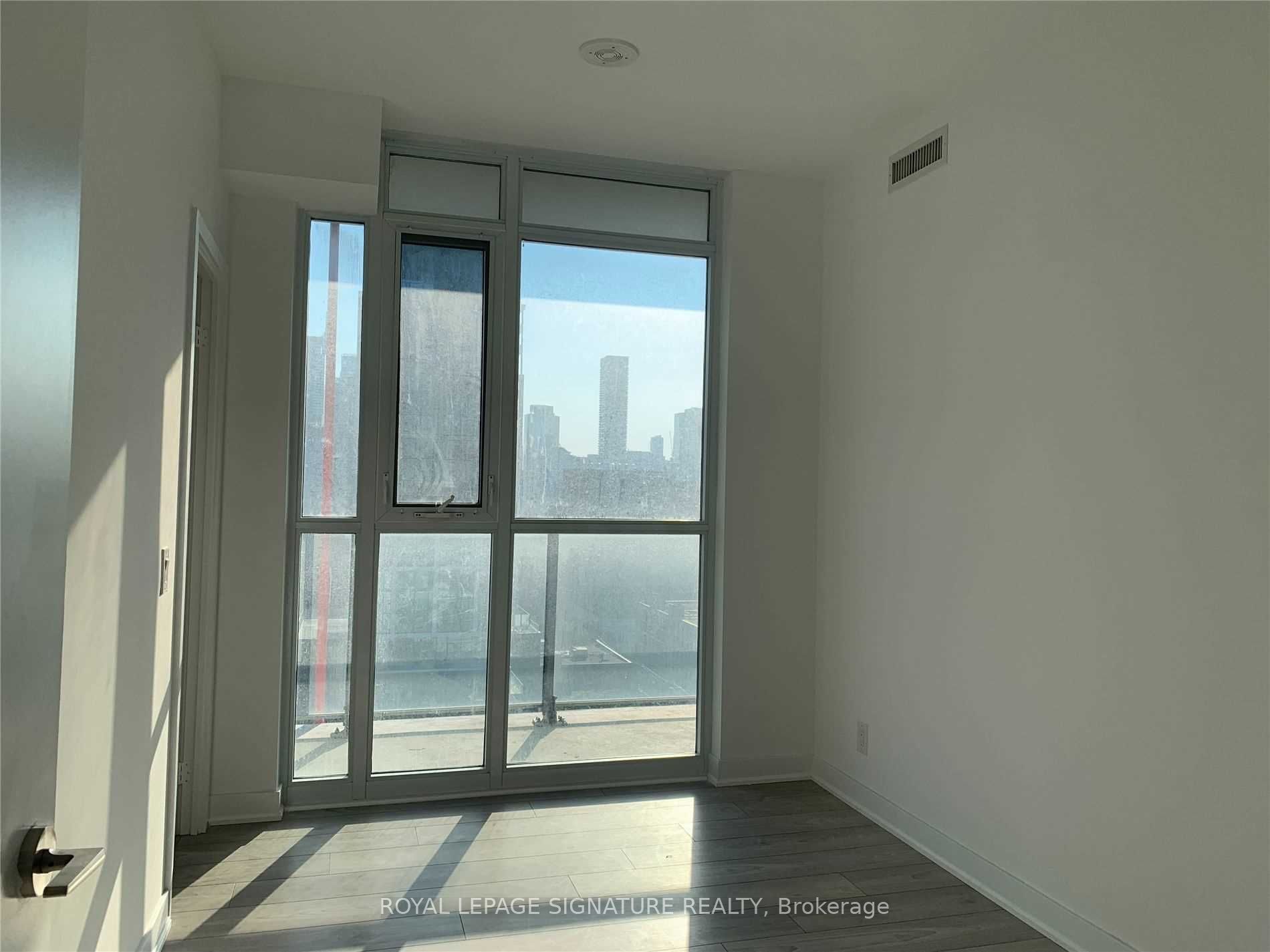 120 Parliament Street, #1602