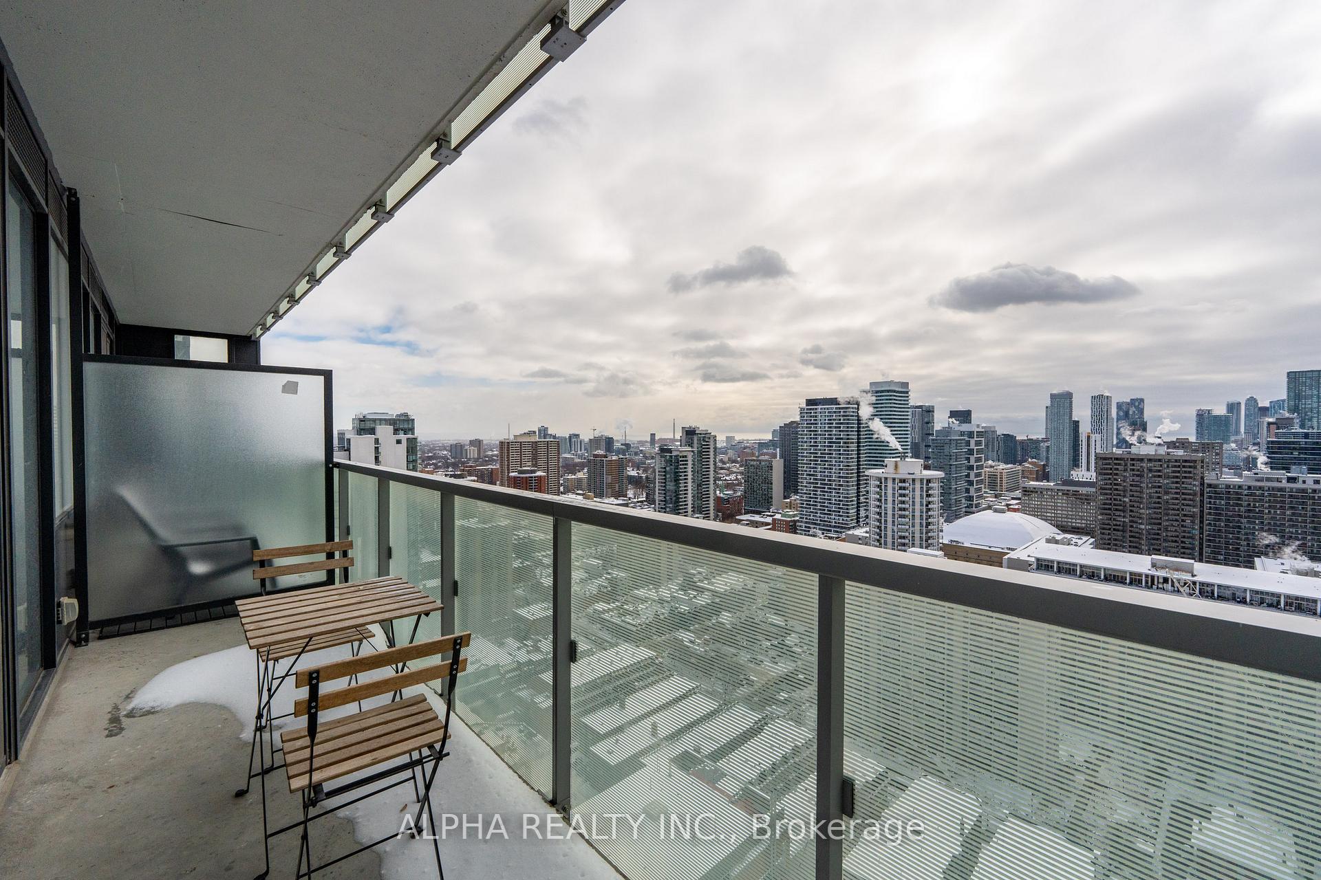 1 Bedroom Condo at 28 Wellesley,  Toronto For sale