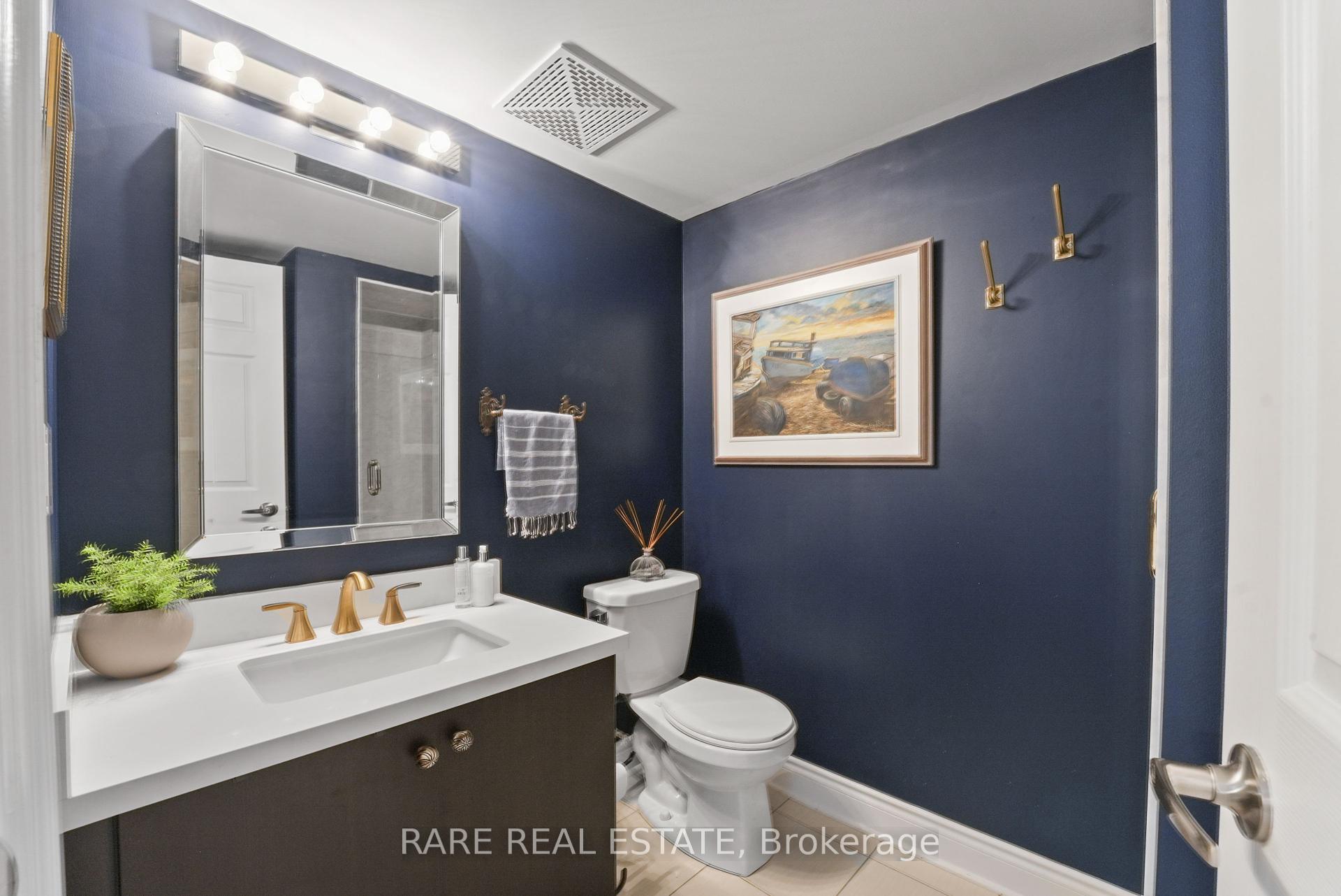 2 Bedrooms Condo at 2420 Baronwood, Oakville For sale