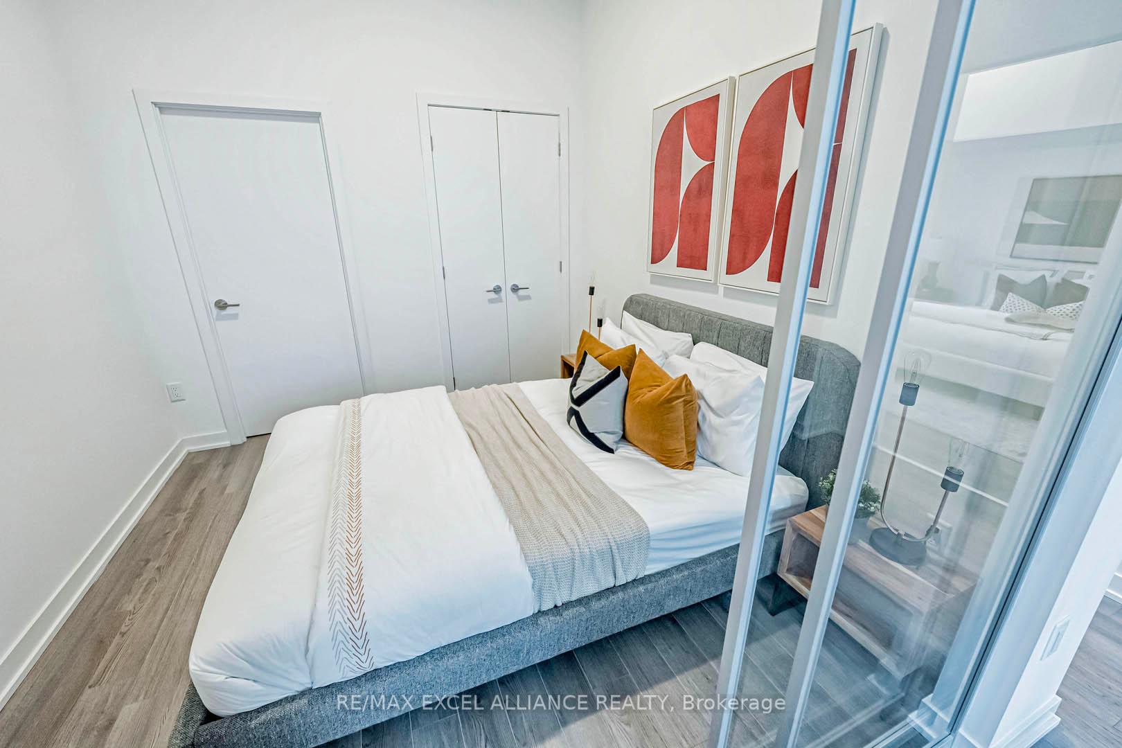 2 Bedrooms Condo at 357 King,  Toronto For sale