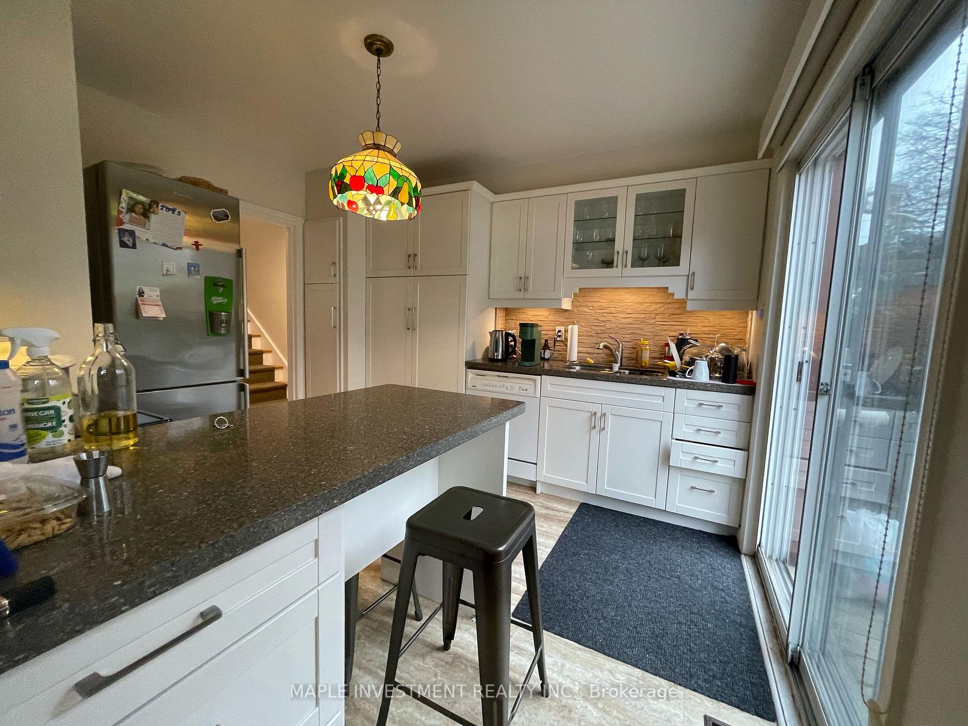 3 Bedrooms Condo at 70 Broadpath, Toronto For sale
