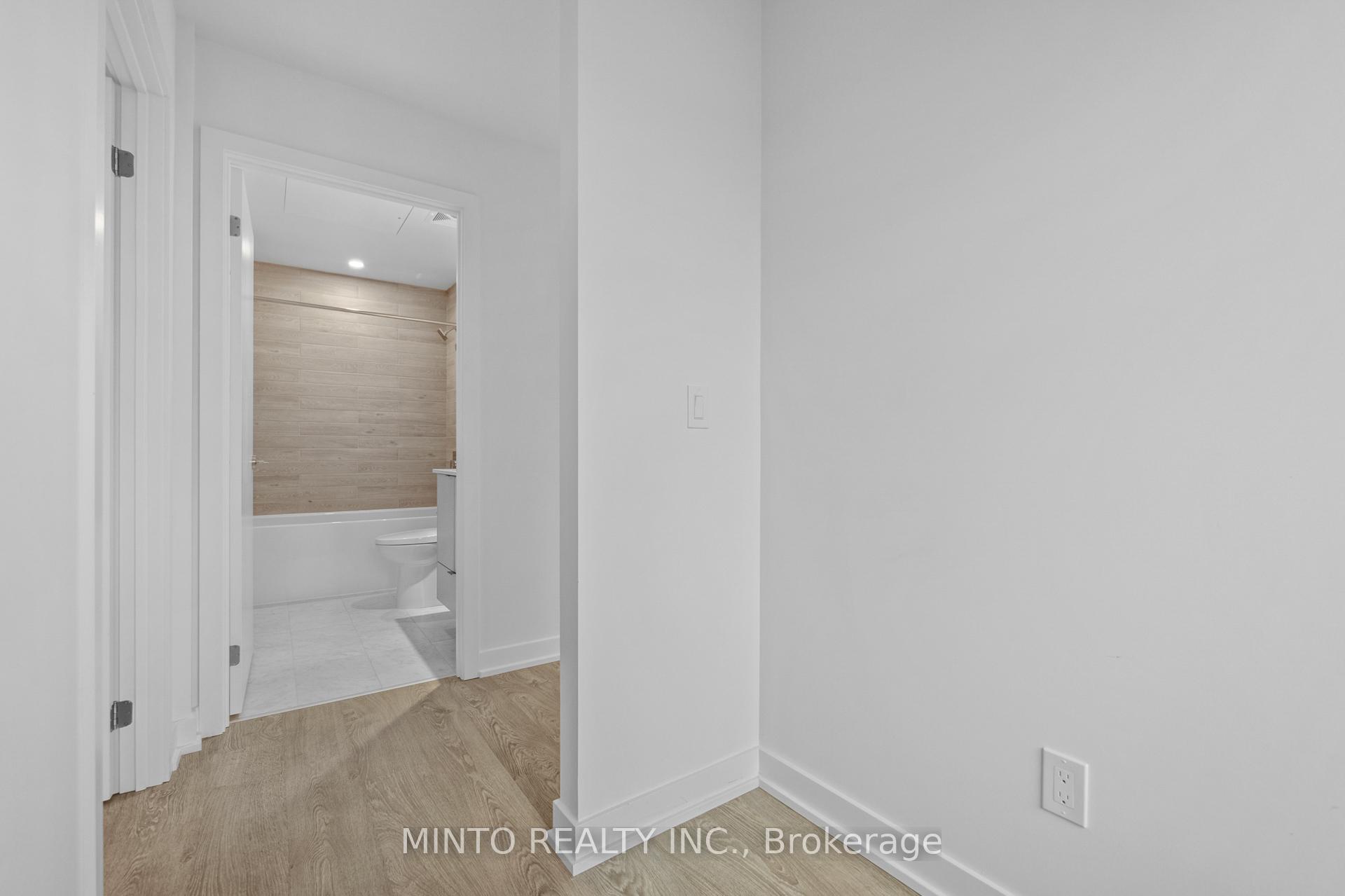 2 Bedrooms Condo at 1928 Lakeshore,  Toronto For sale