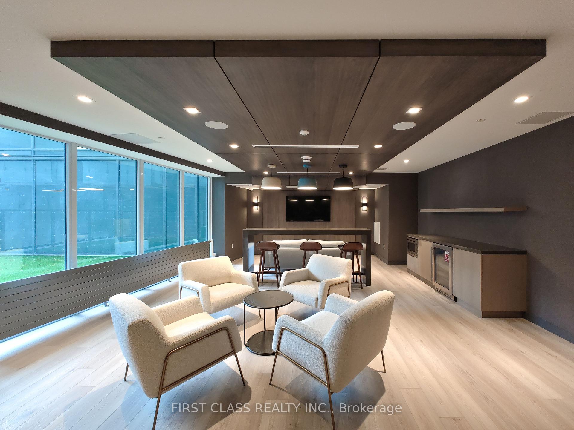2 Bedrooms Condo at 8 Olympic Garden, Toronto For sale