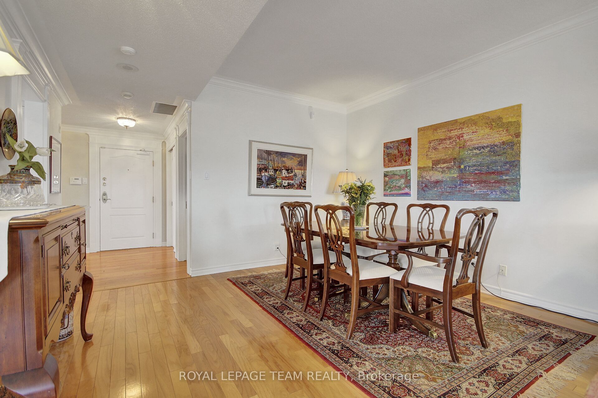 131 Wurtemburg Street, #804