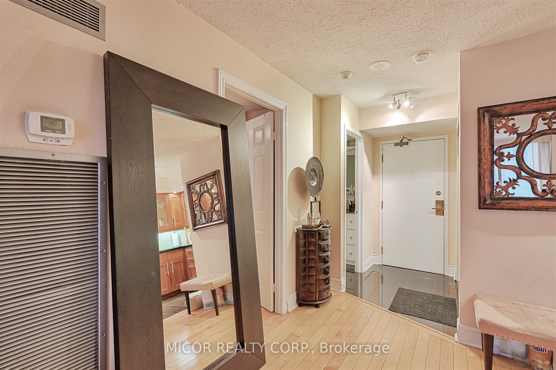 1 Bedroom Condo at 40 Scollard,  Toronto For sale