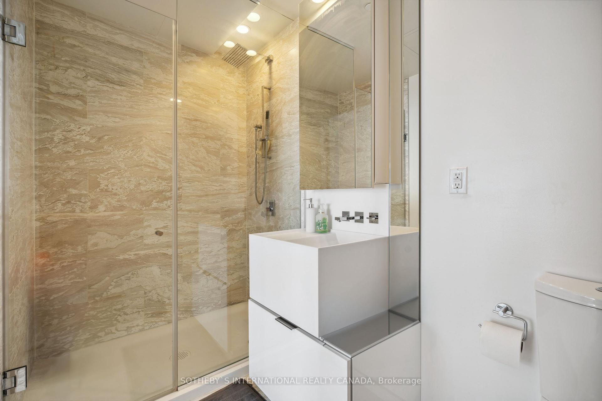 3 Bedrooms Condo at 1 Bloor,  Toronto For sale