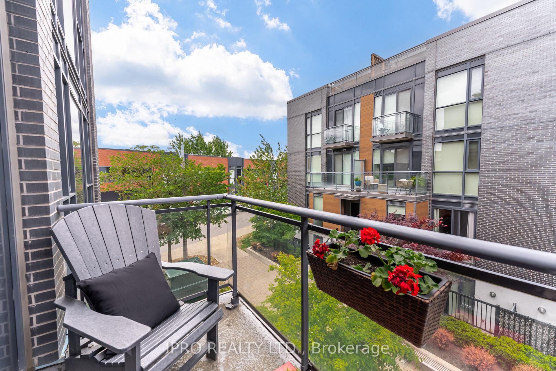 5 Bedrooms Condo at 15 Sousa Mendes, Toronto For sale