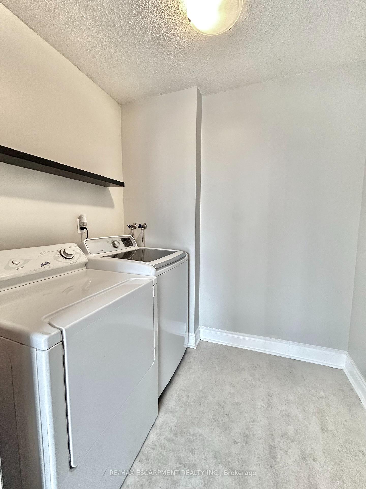 3 Bedrooms Condo at 75 QUEEN, Hamilton For sale