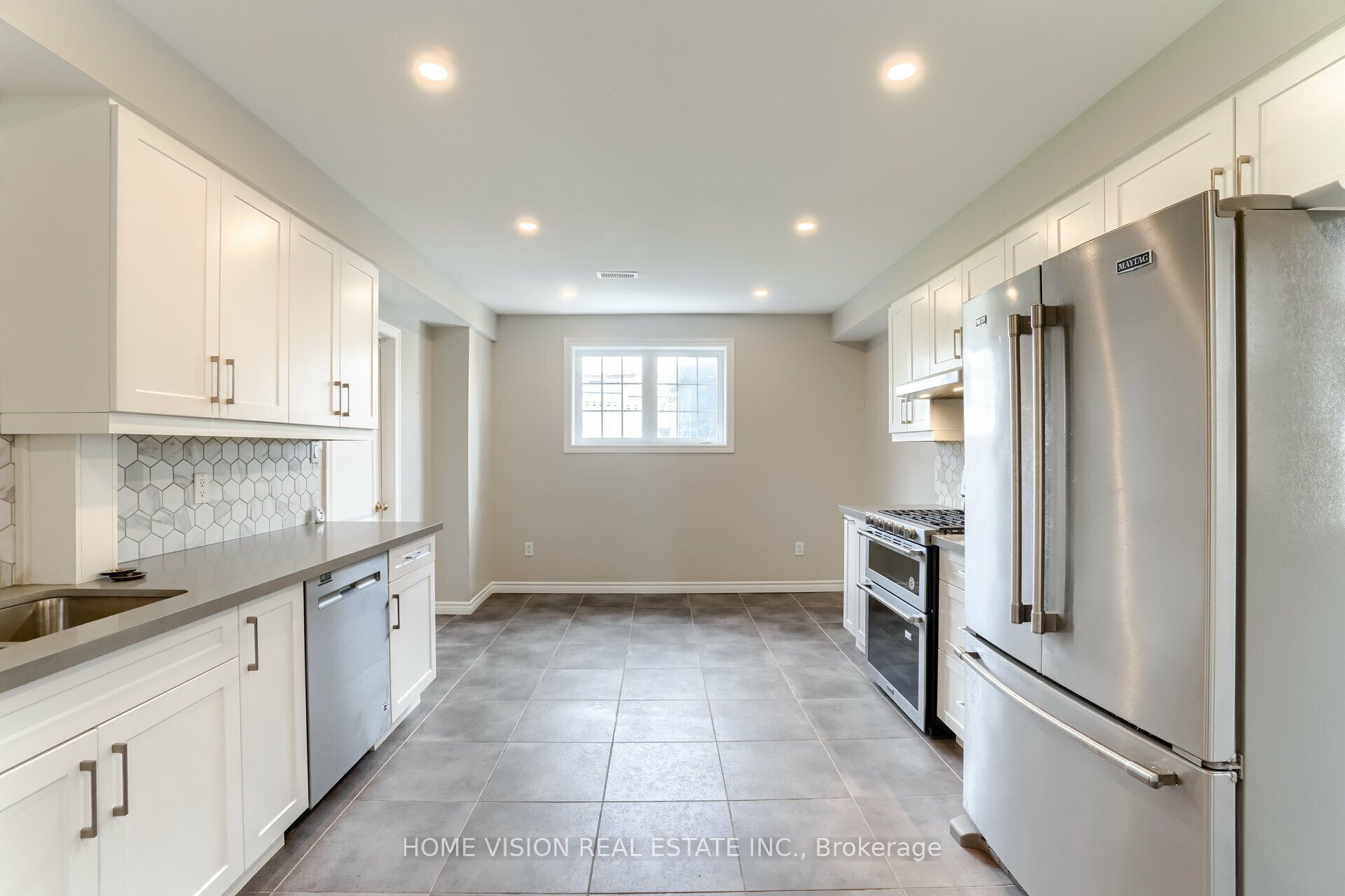 1433 Springwater Crescent E, #Lower Unit