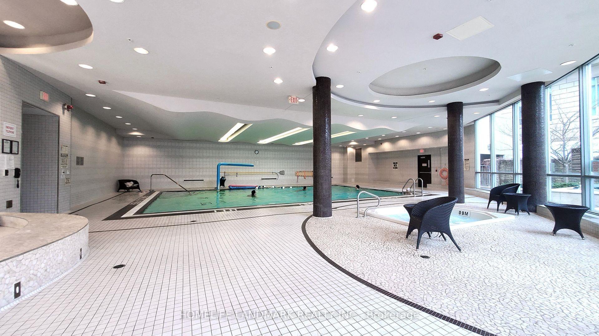 1 Bedroom Condo at 60 Absolute,  Mississauga For sale