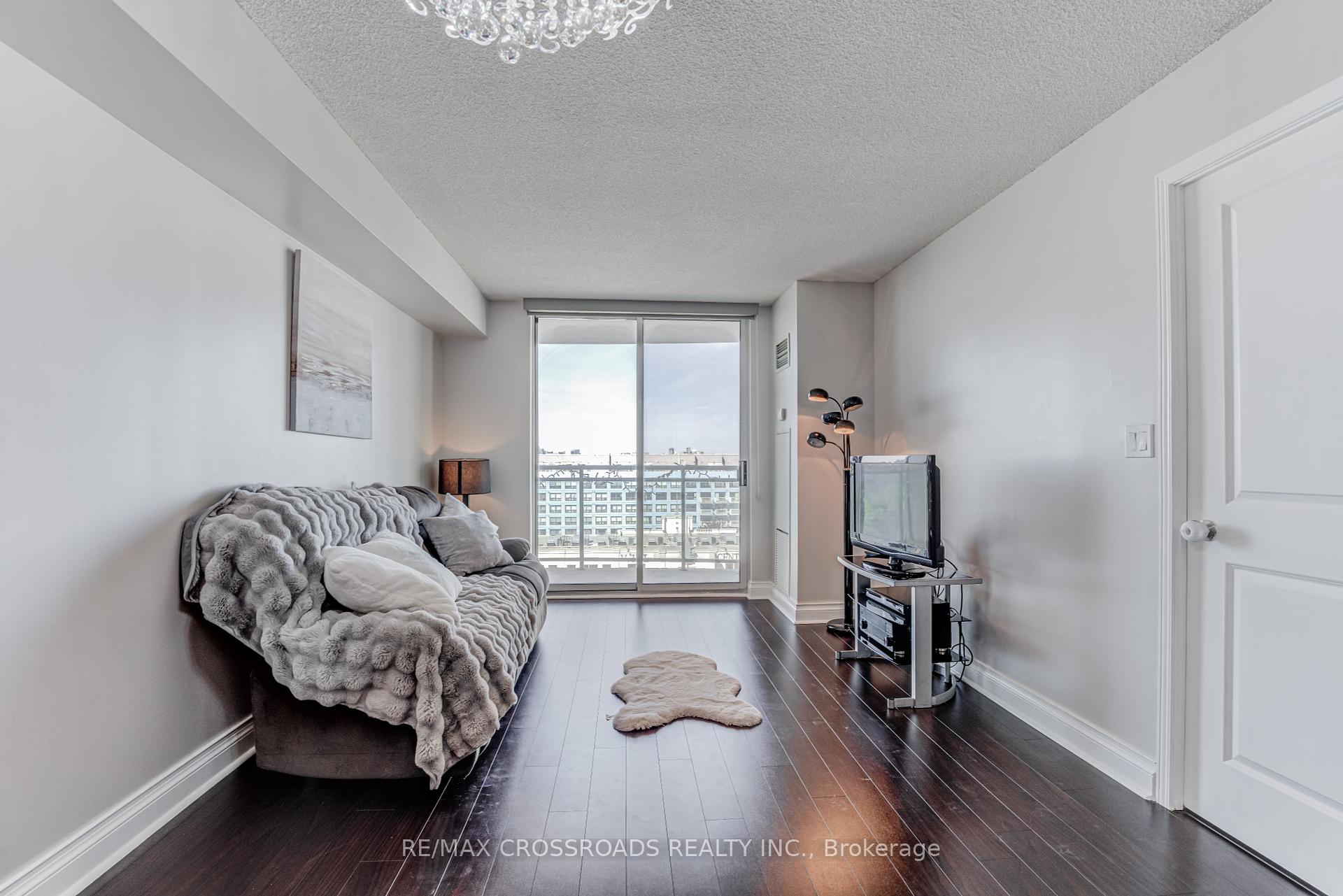 2 Bedrooms Condo at 8 Rosebank, Toronto For sale