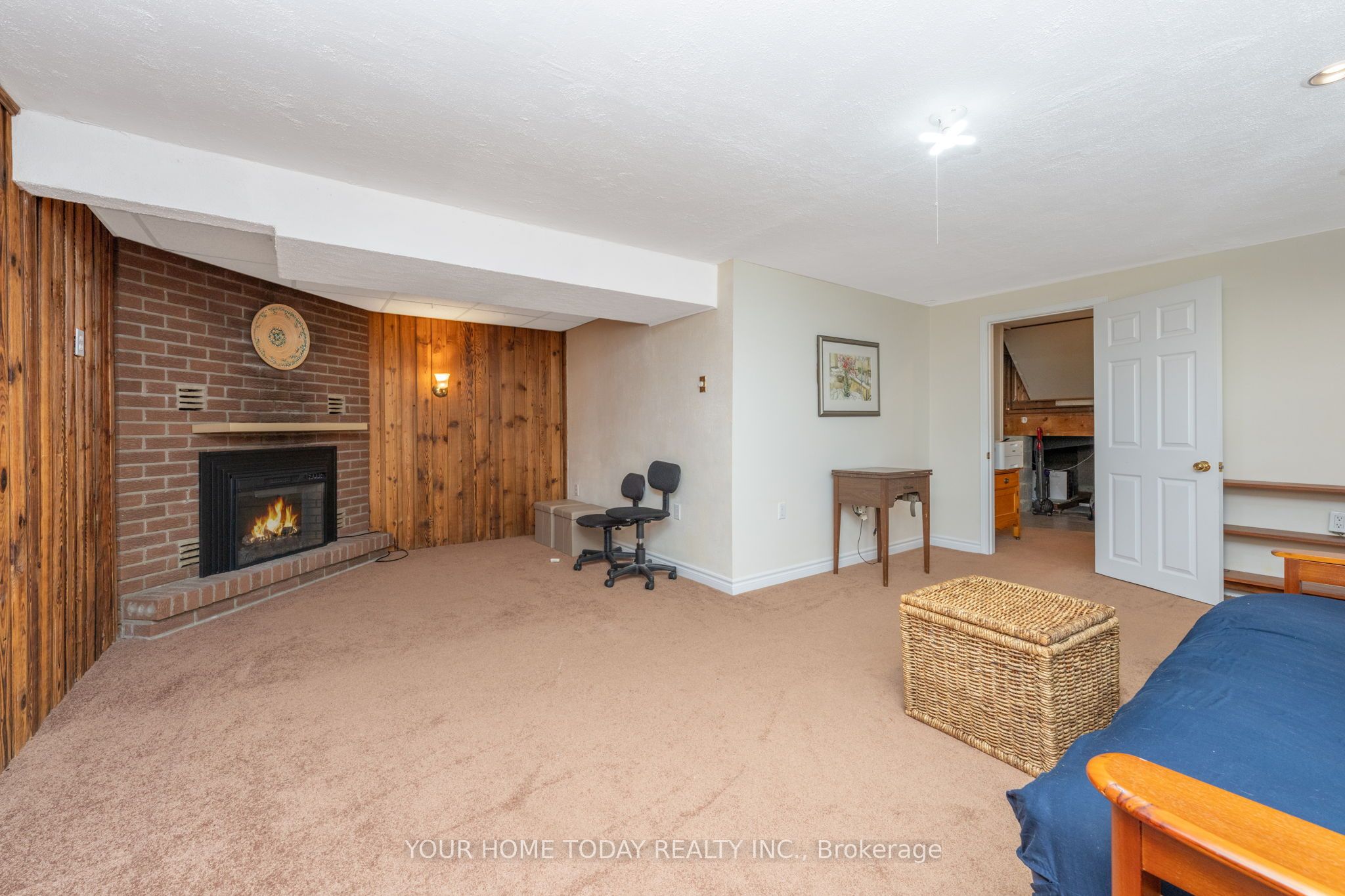 47 Irwin Crescent