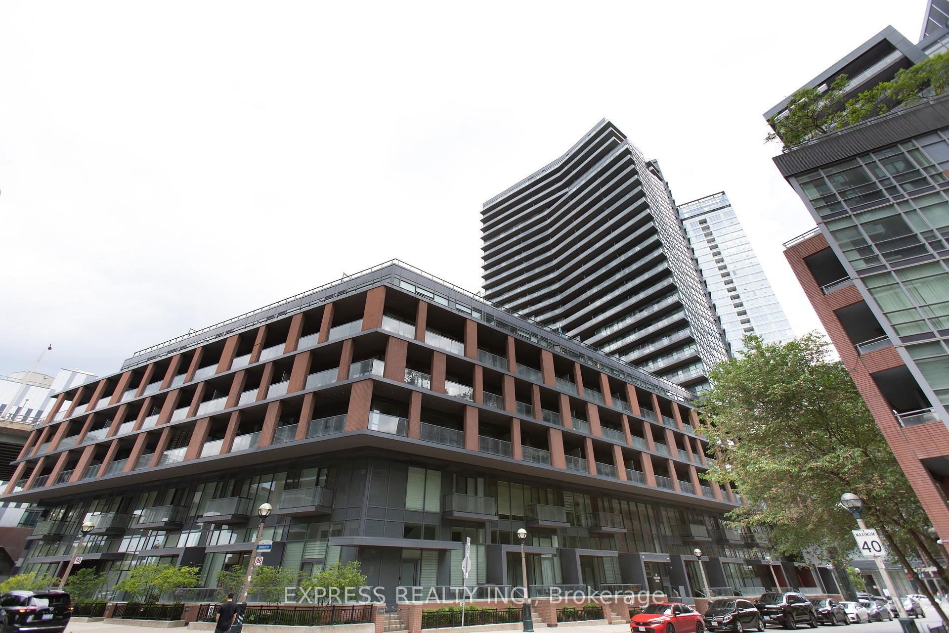 2 Bedrooms Condo at 20 Bruyeres, Toronto For sale
