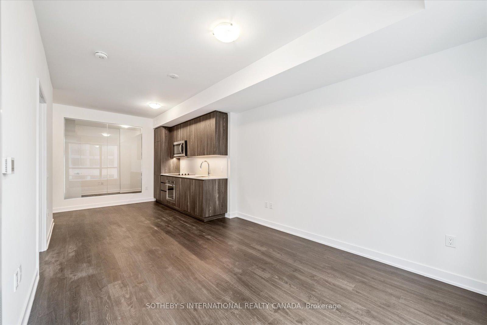 2 Bedrooms Condo at 15 Richardson, Toronto For sale