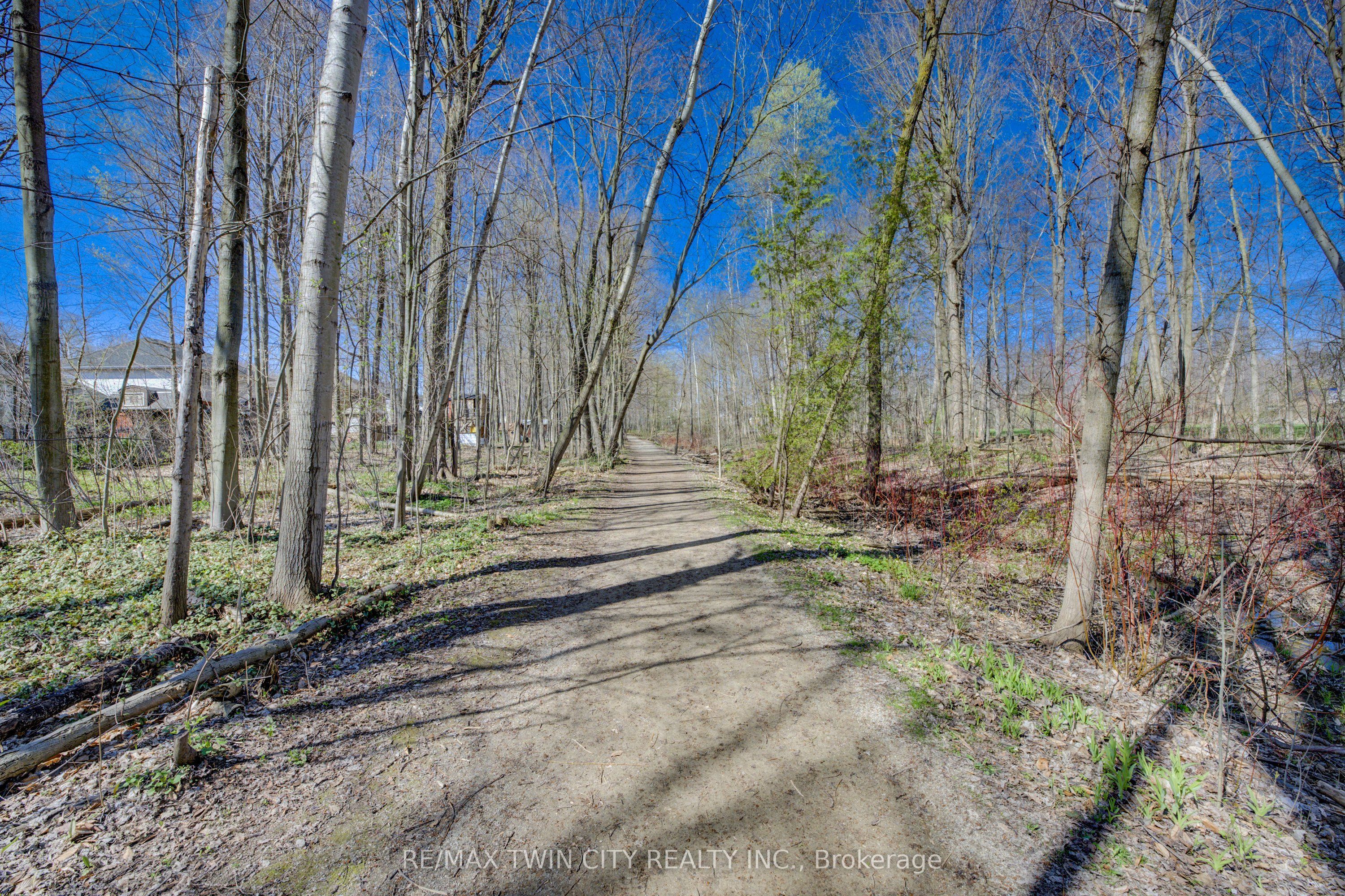 439 Northlake Drive