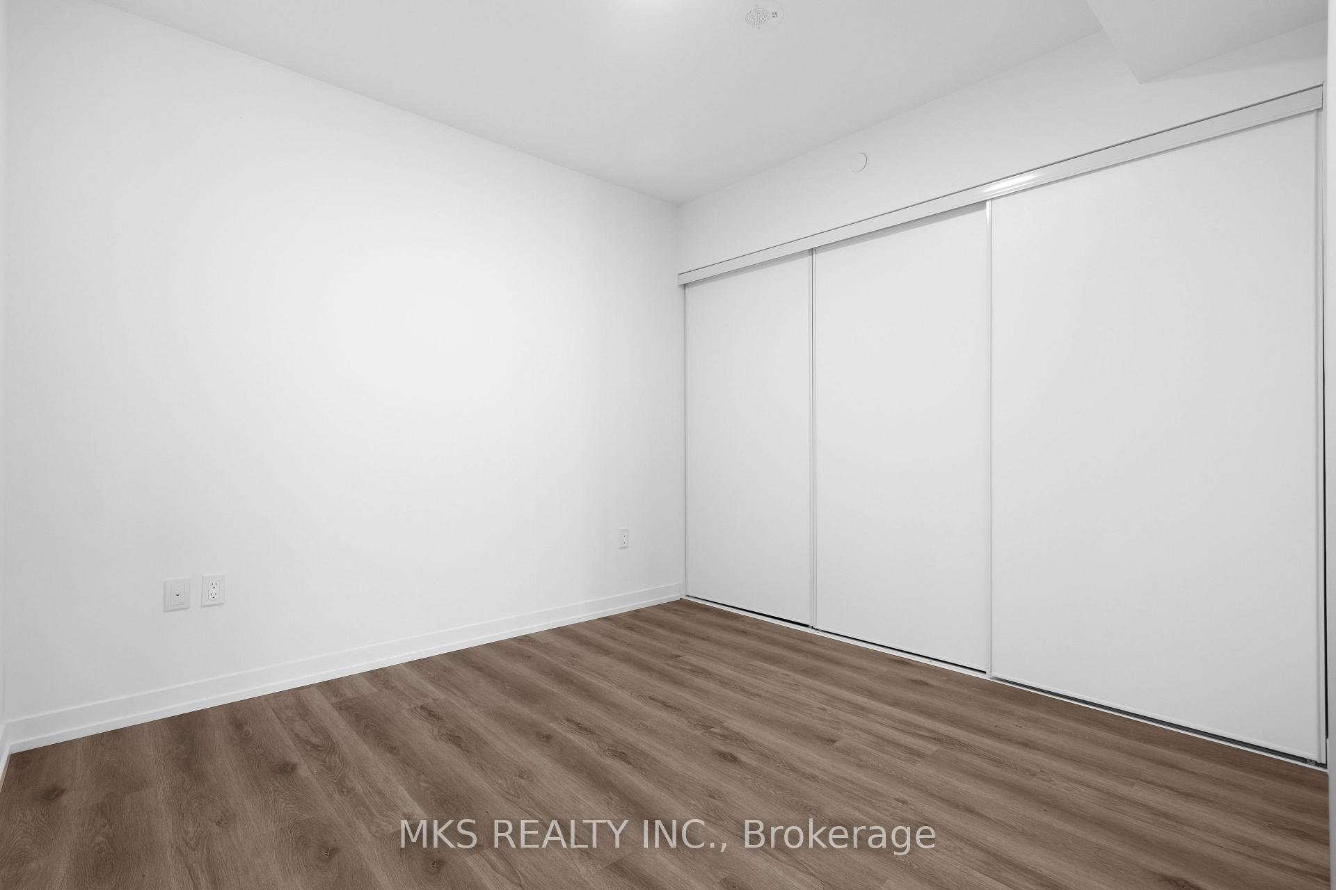 3 Bedrooms Condo at 138 Downes,  Toronto For sale