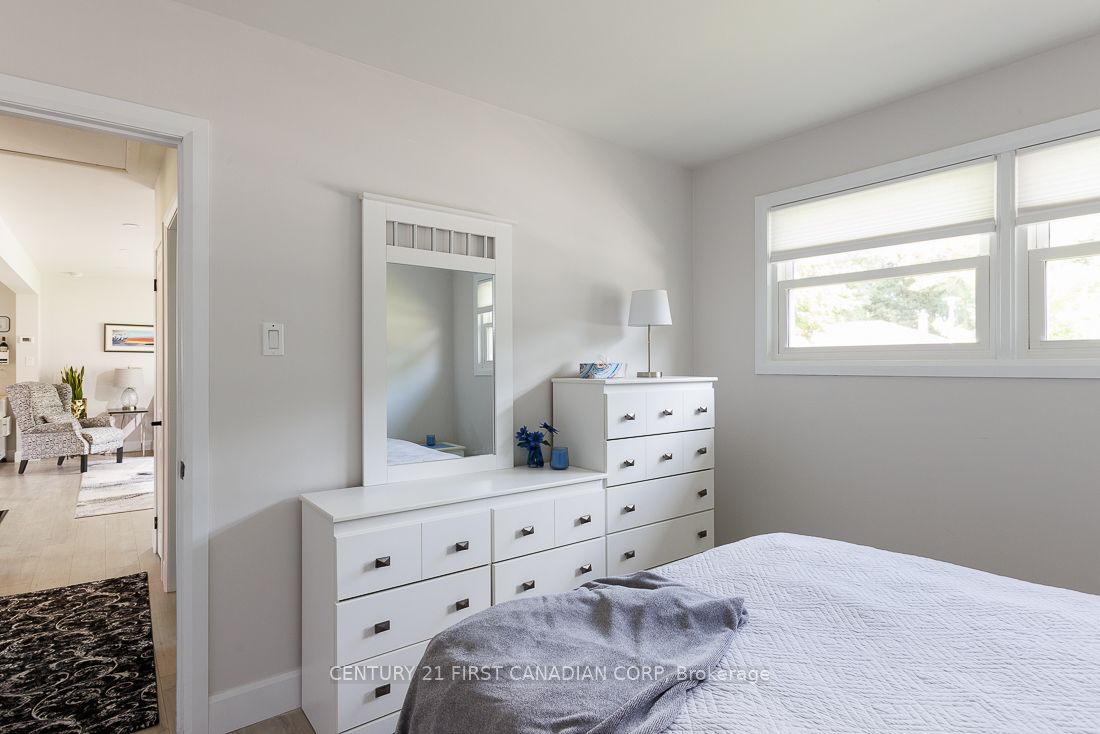 82 Queenston Crescent