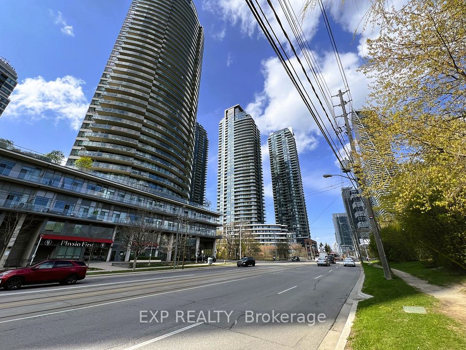 2212 Lake Shore
