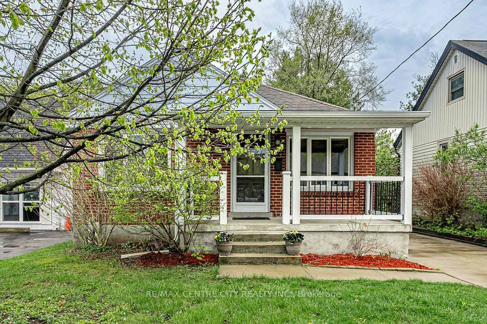 627 Wallace