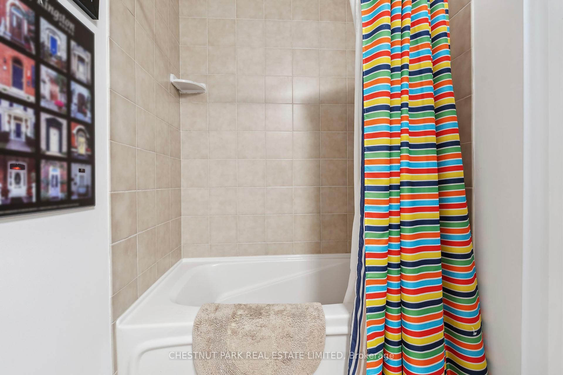 3 Bedrooms Condo at 11 Soho, Toronto For sale