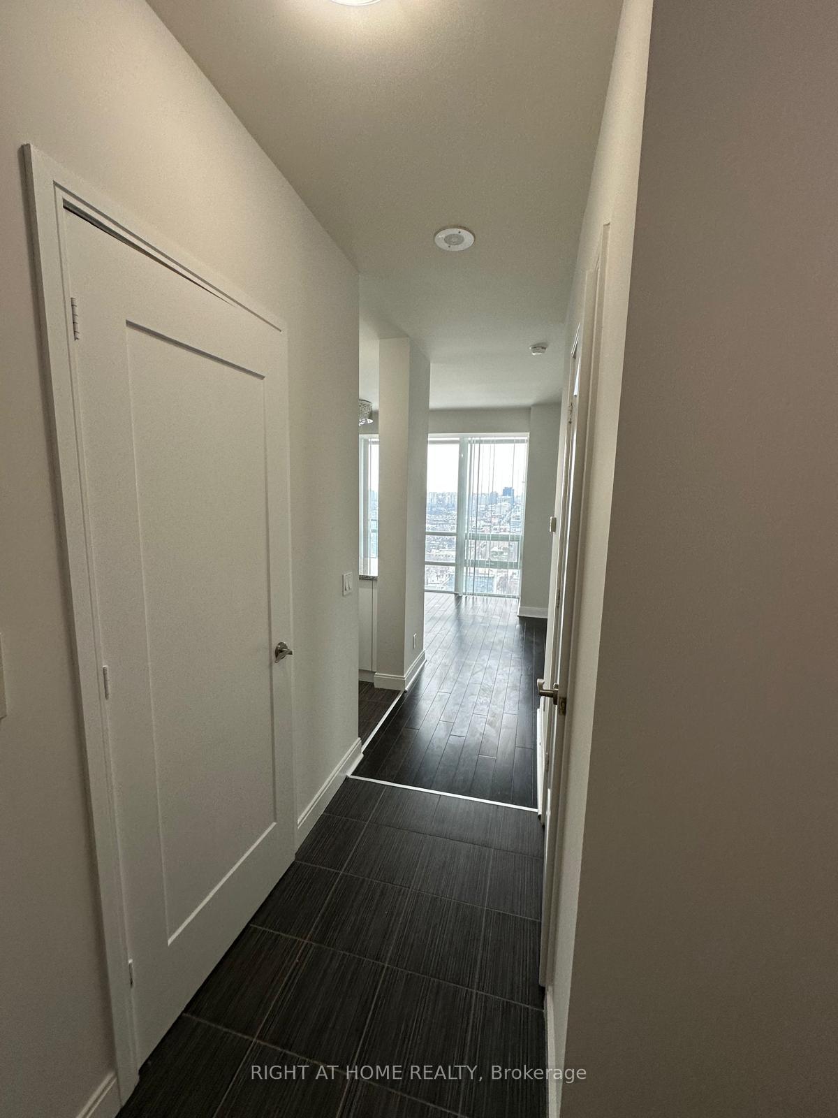 2 Bedrooms Condo at 825 Church,  Toronto For sale