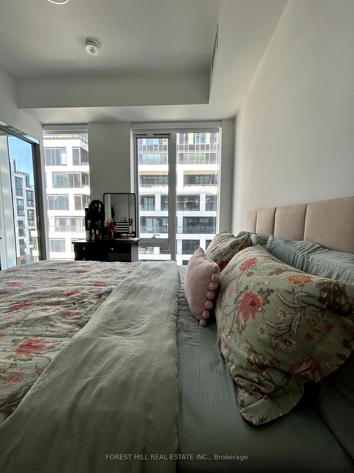 2 Bedrooms Condo at 480 Front,  Toronto For sale