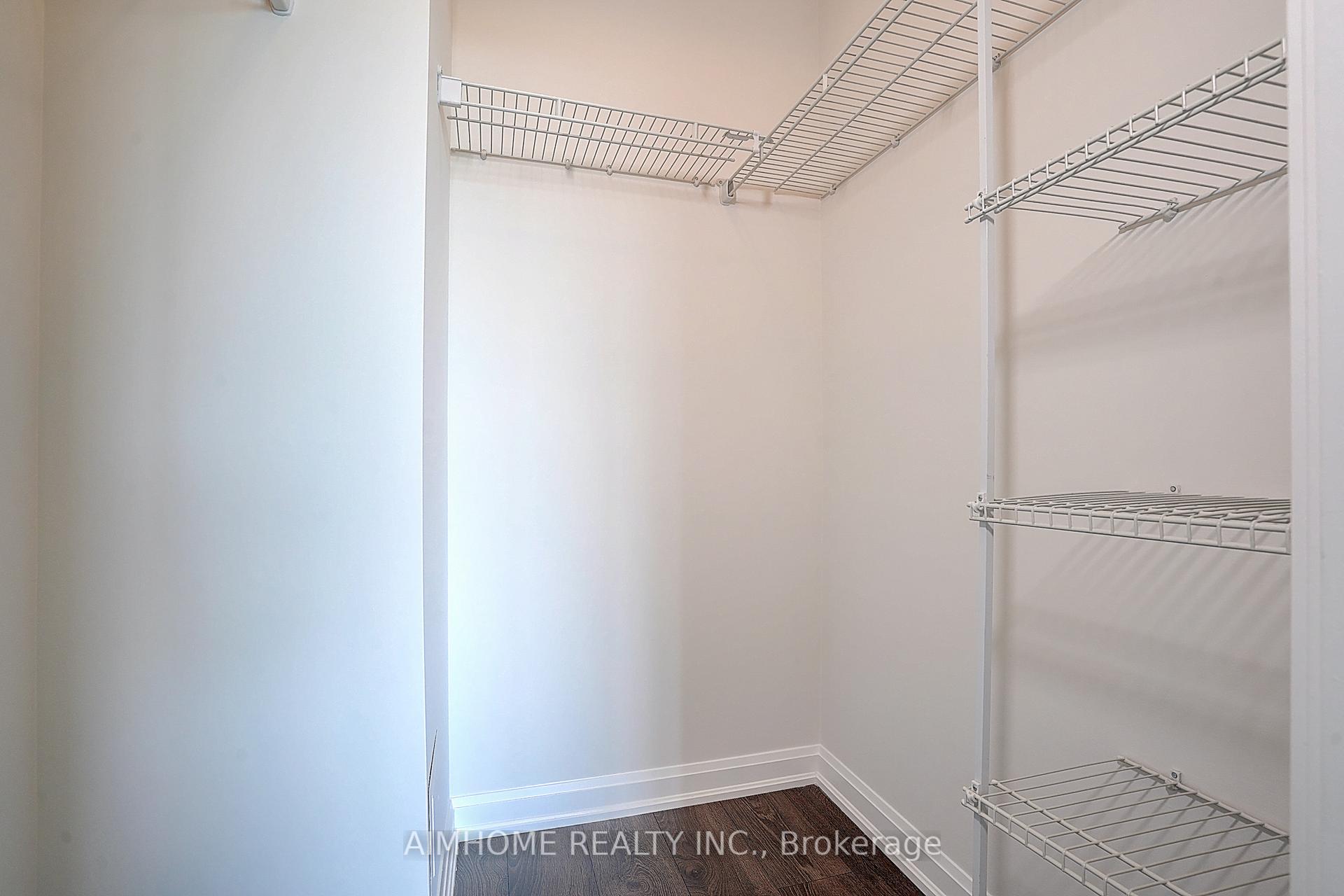 3 Bedrooms Condo at 11 Bogert, Toronto For sale