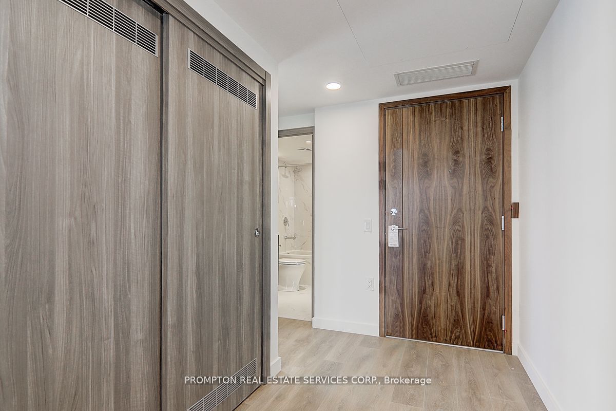 38 Widmer Street, #1111