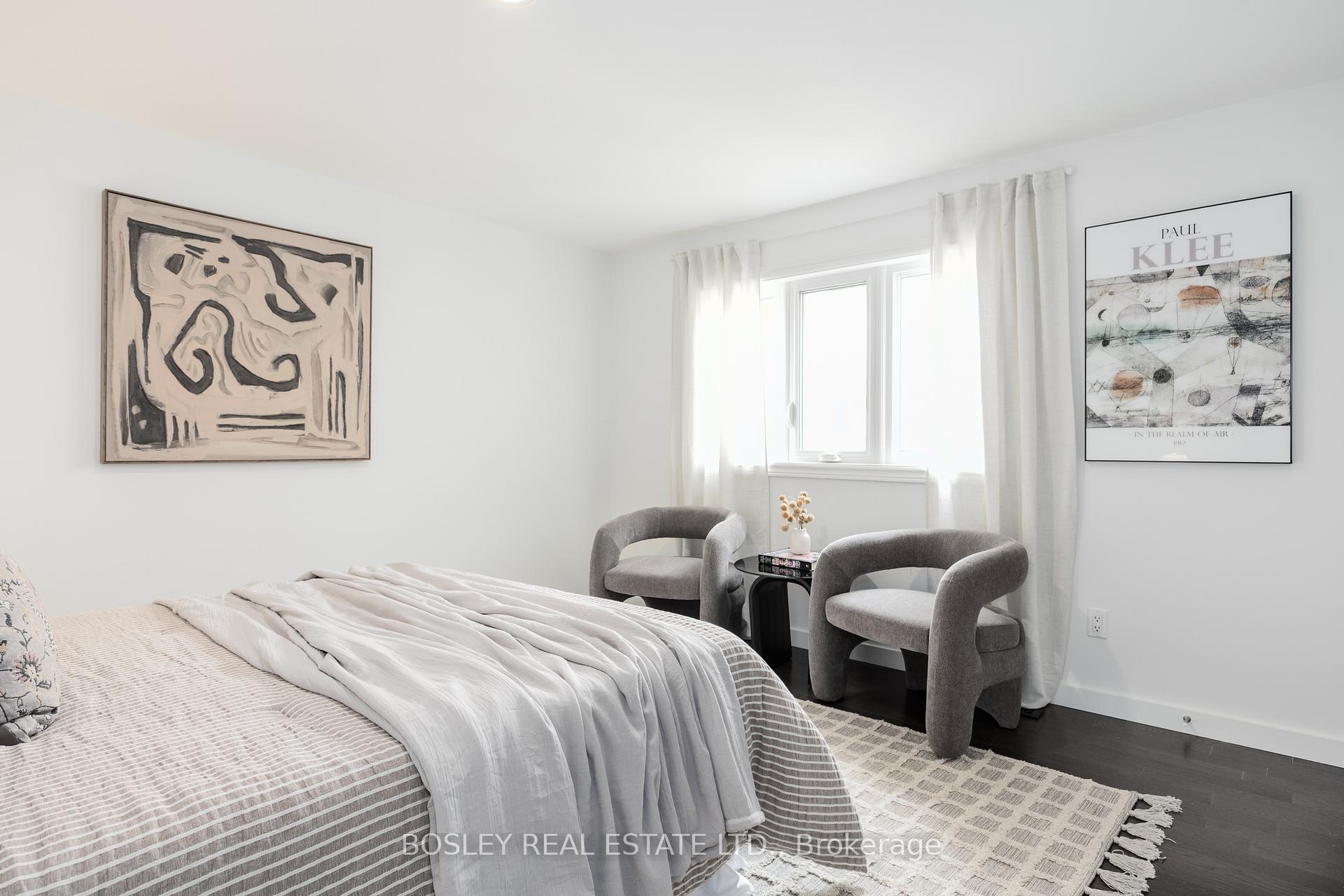 4 Bedrooms Condo at 95 Summerhill, Toronto For sale