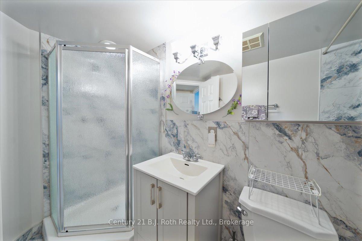 1 Bedroom Condo at 41 MARKBROOK, Toronto For sale