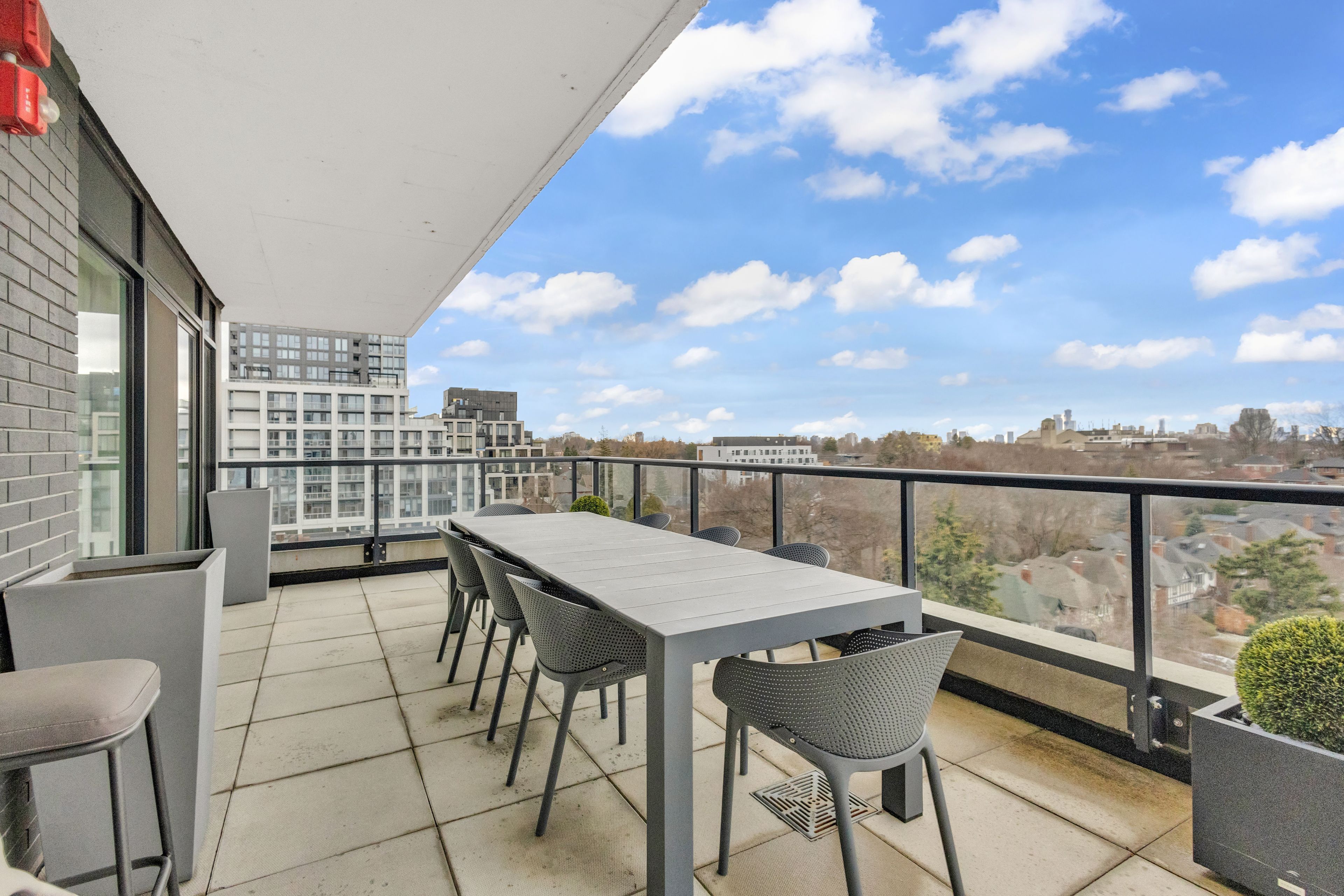 170 Chiltern Hill Road 402