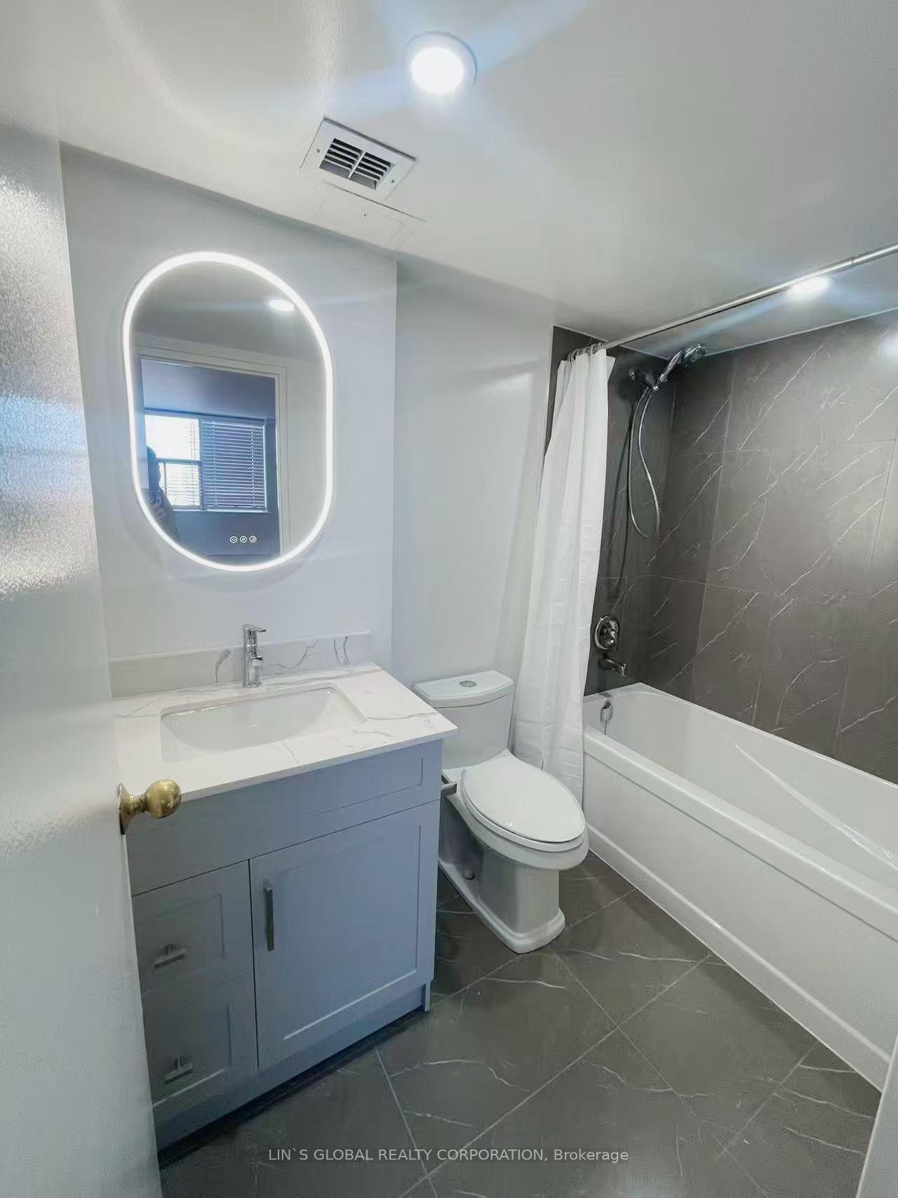 5 Bedrooms Condo at 519 Dundas, Toronto For sale