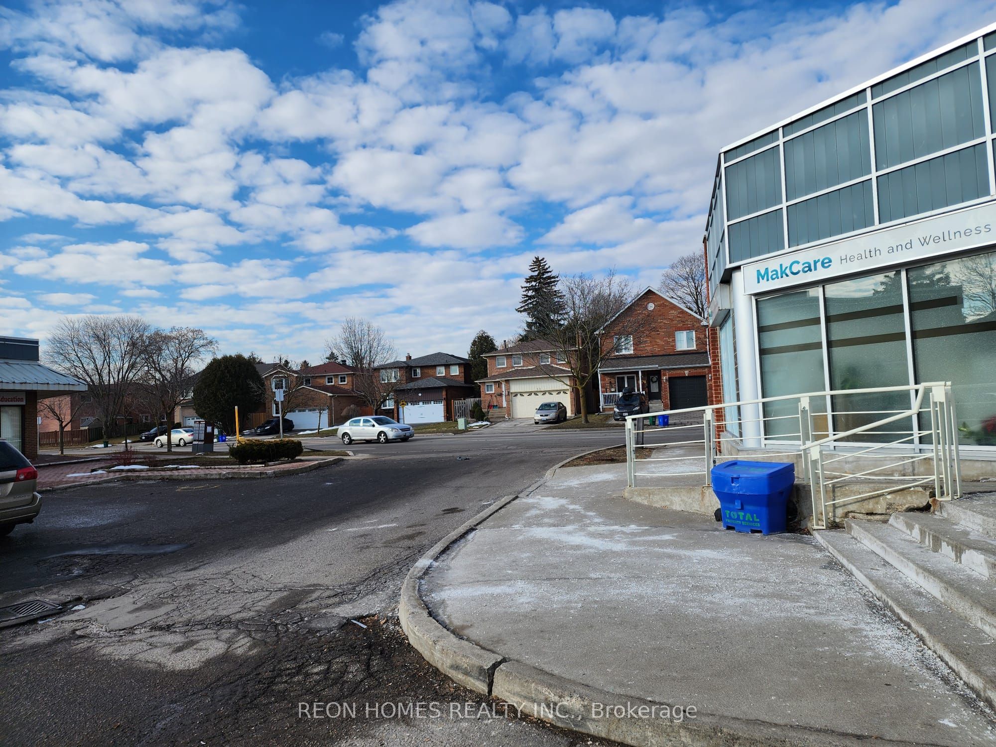10 Fincham Avenue, #107