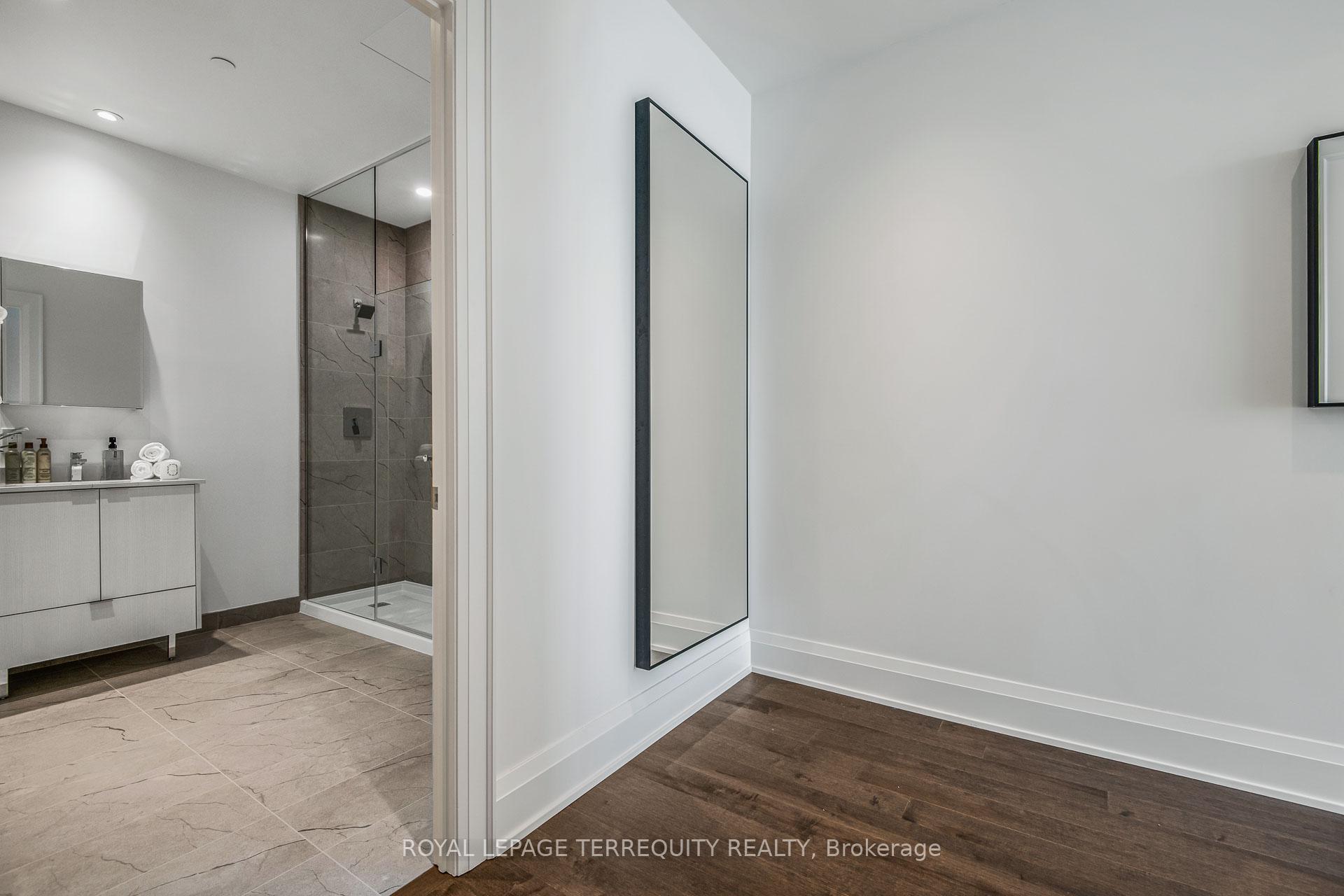 3 Bedrooms Condo at 1928 Lake Shore, Toronto For sale