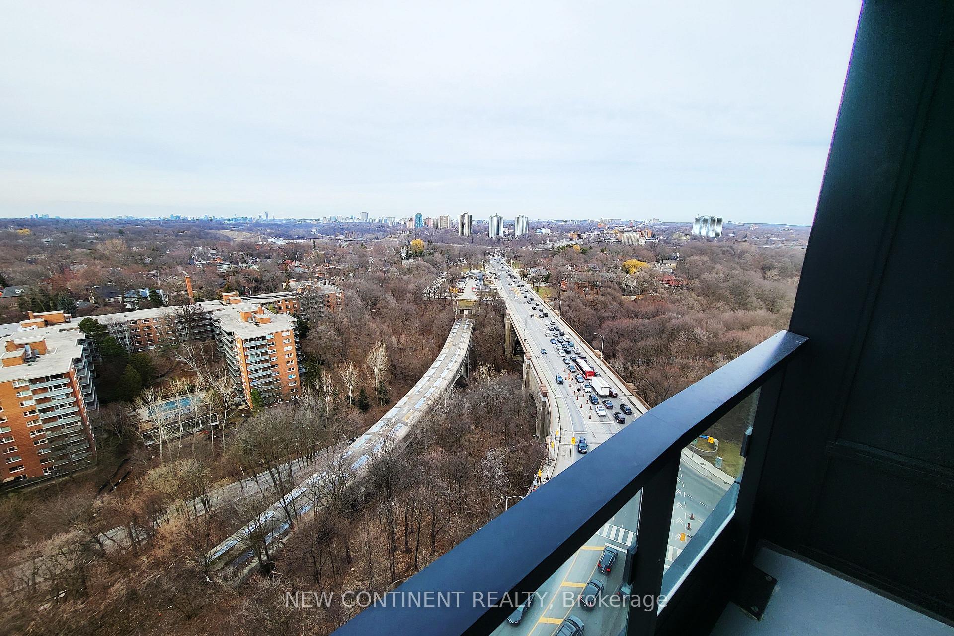 2 Bedrooms Condo at 585 Bloor, Toronto For sale
