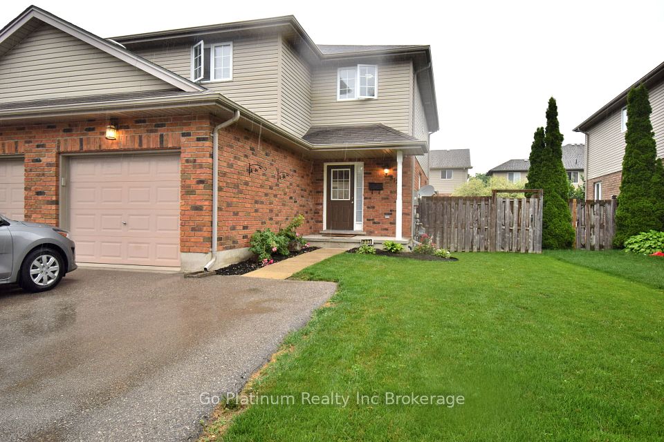 517 Hummingbird Crescent