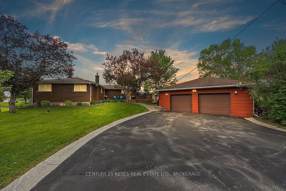 38 Willowbank