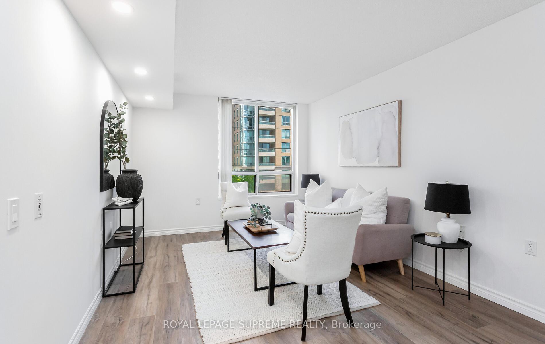 2 Bedrooms Condo at 35 Finch, Toronto For sale