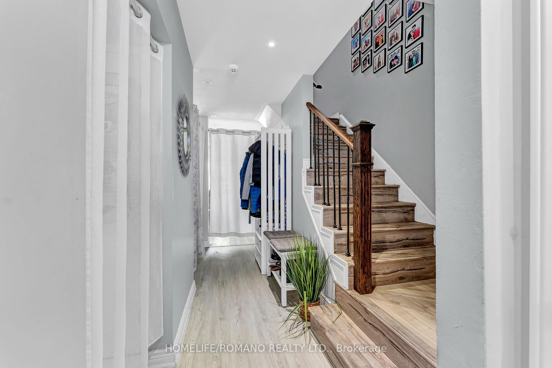 4 Bedrooms Condo at 7440 Goreway, Mississauga For sale