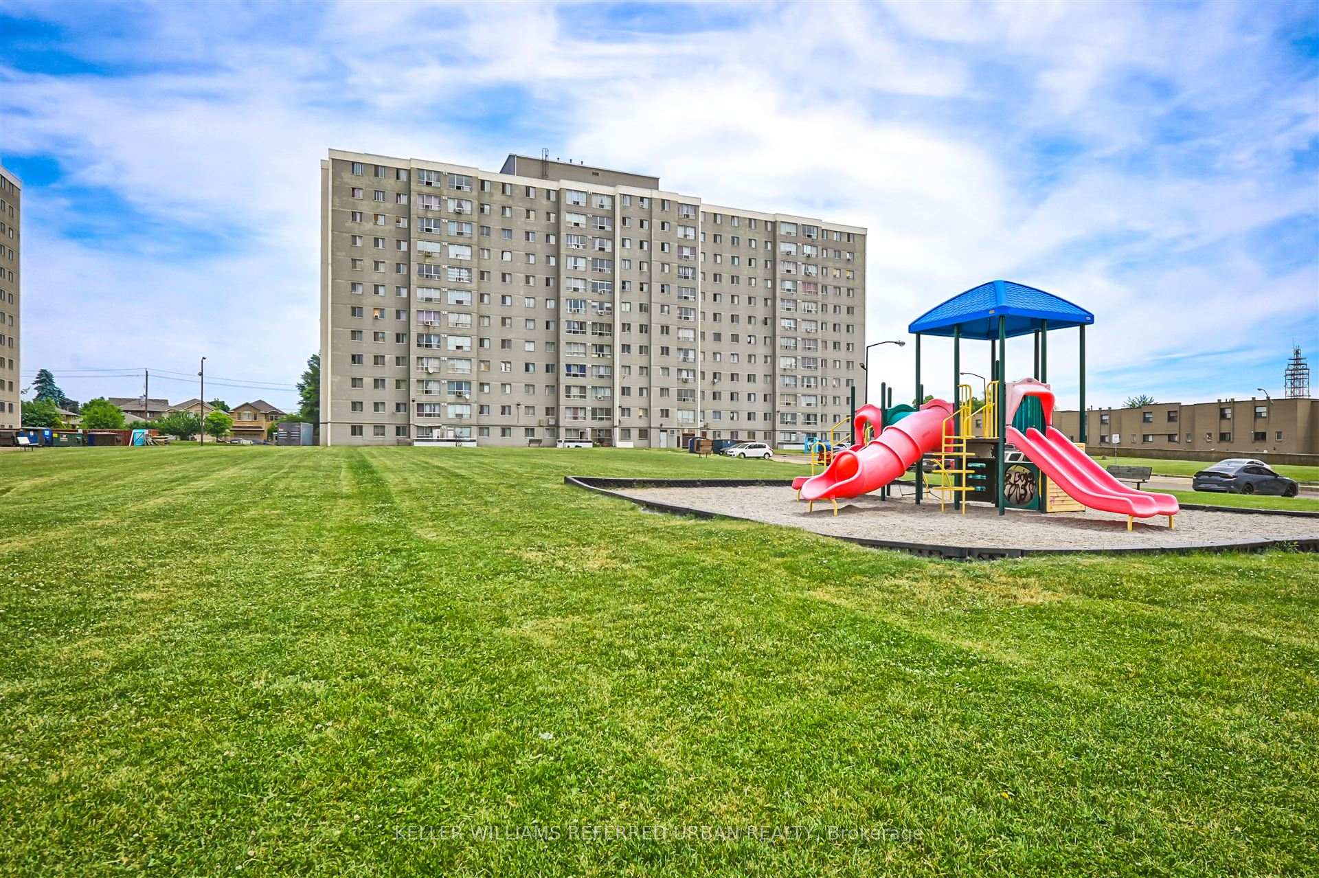 2 Bedrooms Condo at 940 Caledonia, Toronto For sale