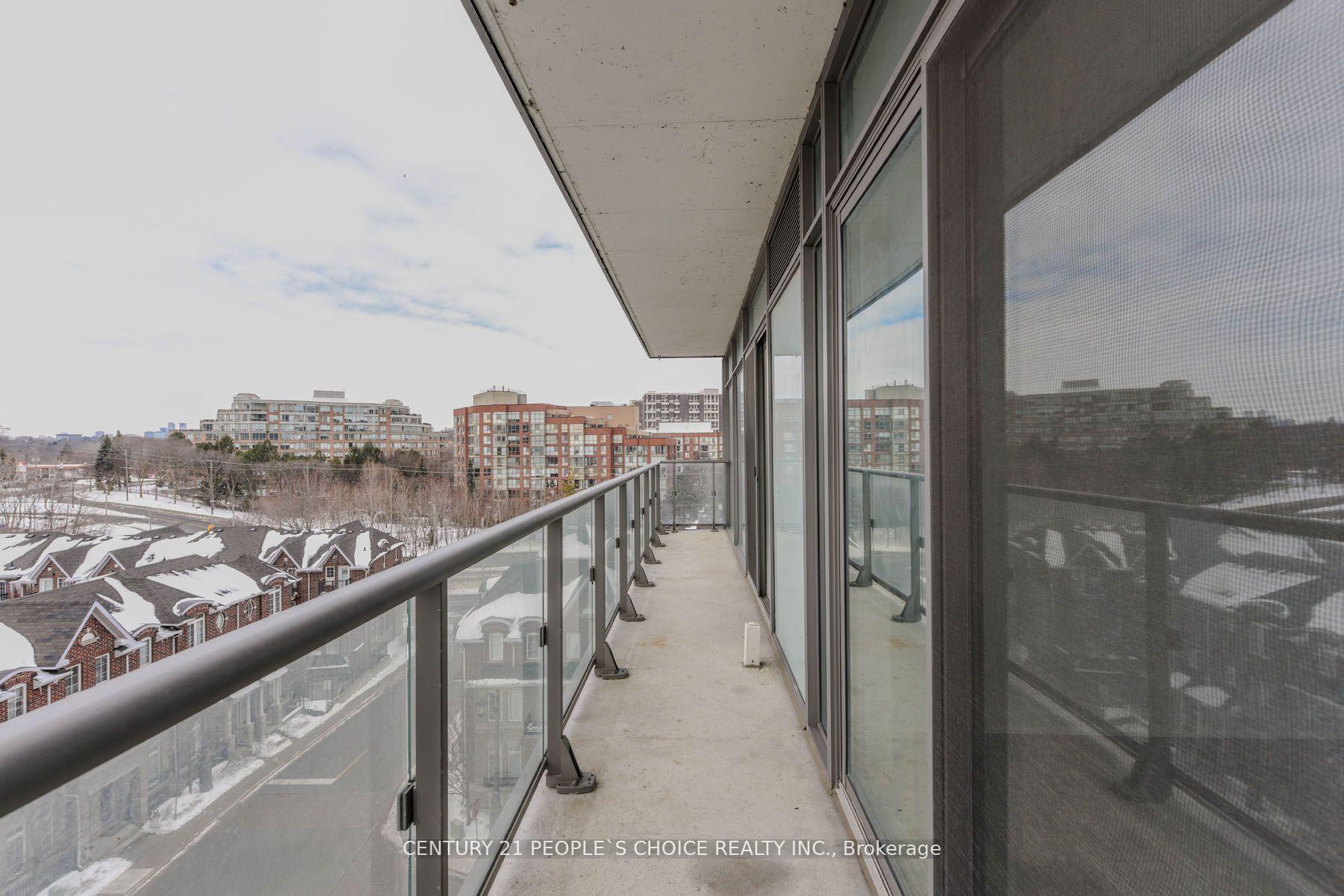 2 Bedrooms Condo at 105 The Queensway, Toronto For sale