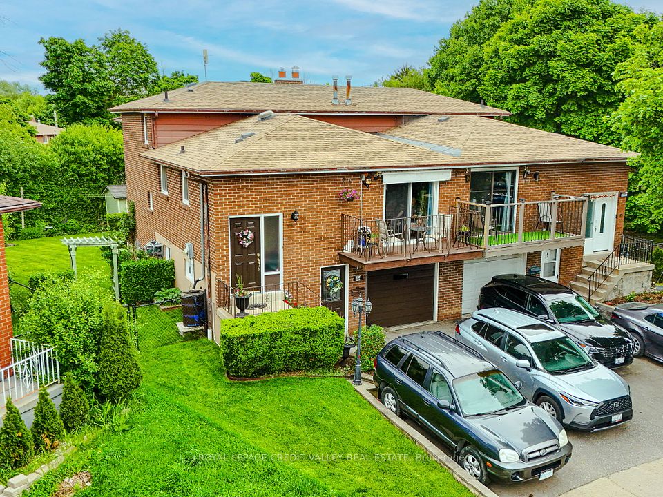 74 Roseville Drive