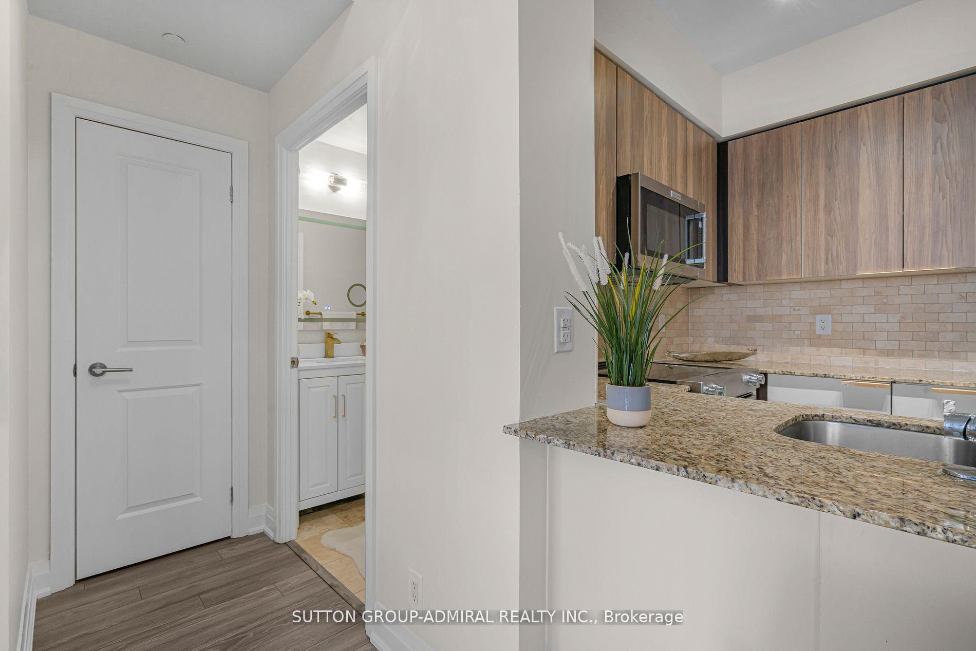 1 Bedroom Condo at 520 Steeles, Vaughan For sale