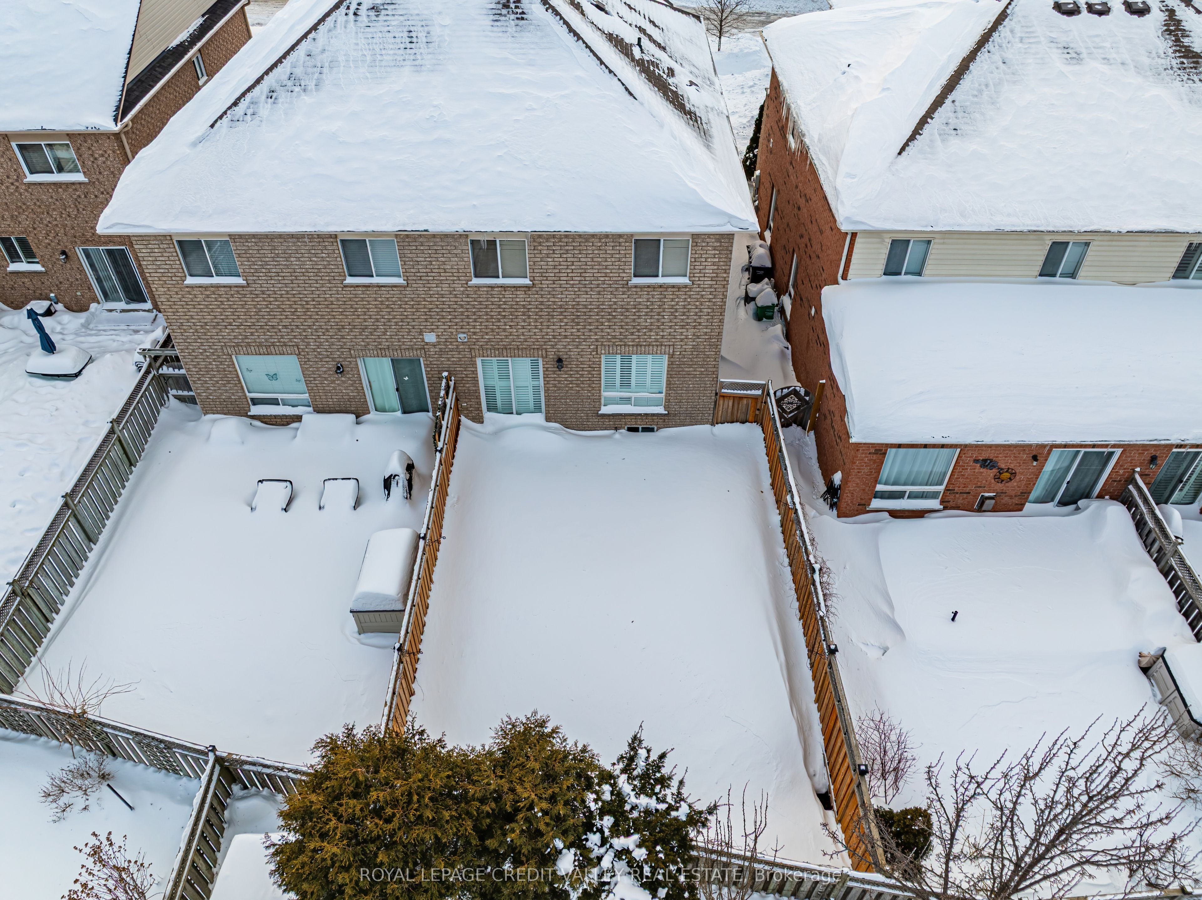 13 Brookstone Court